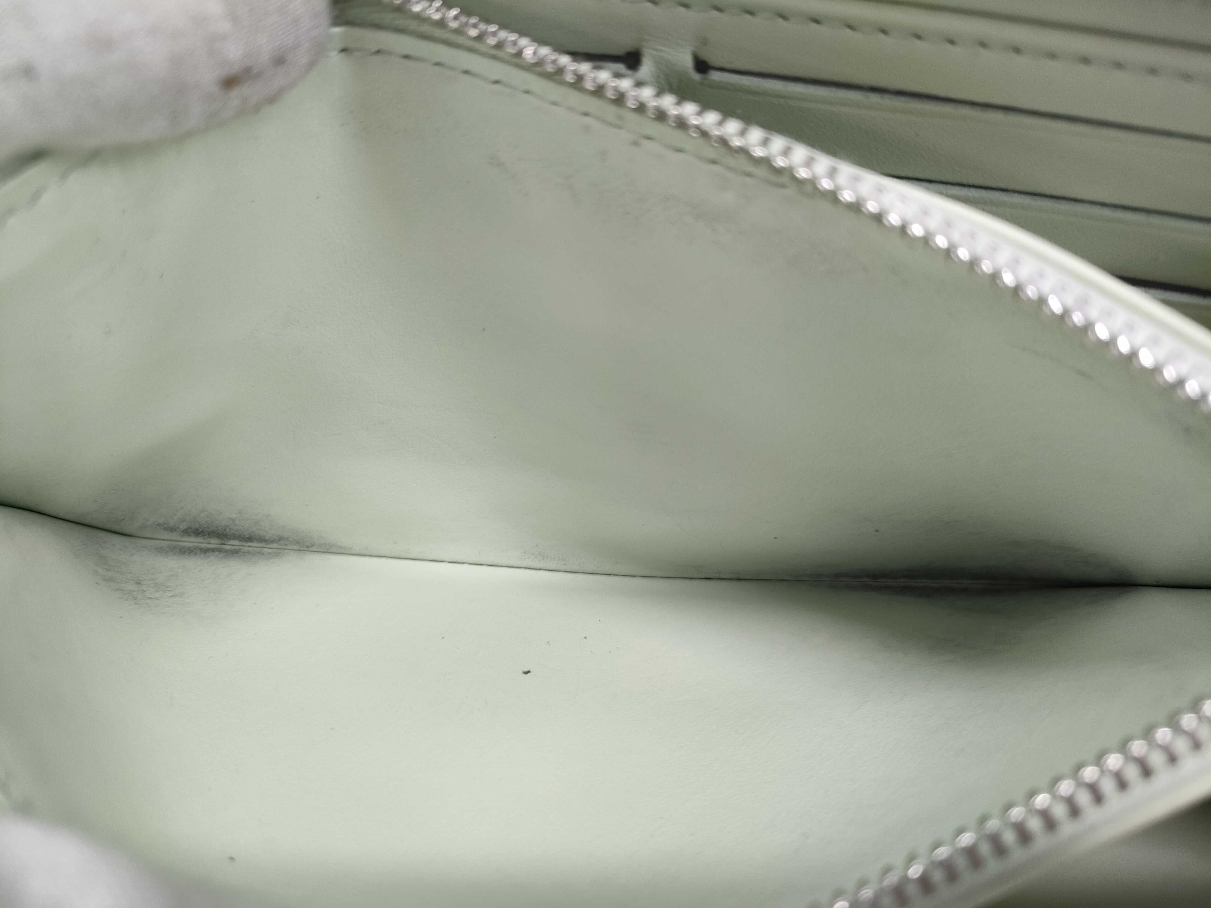 【水曜終了】(10229_0254)LOUIS VUITTON M83029 マヒナ・リバース 財布