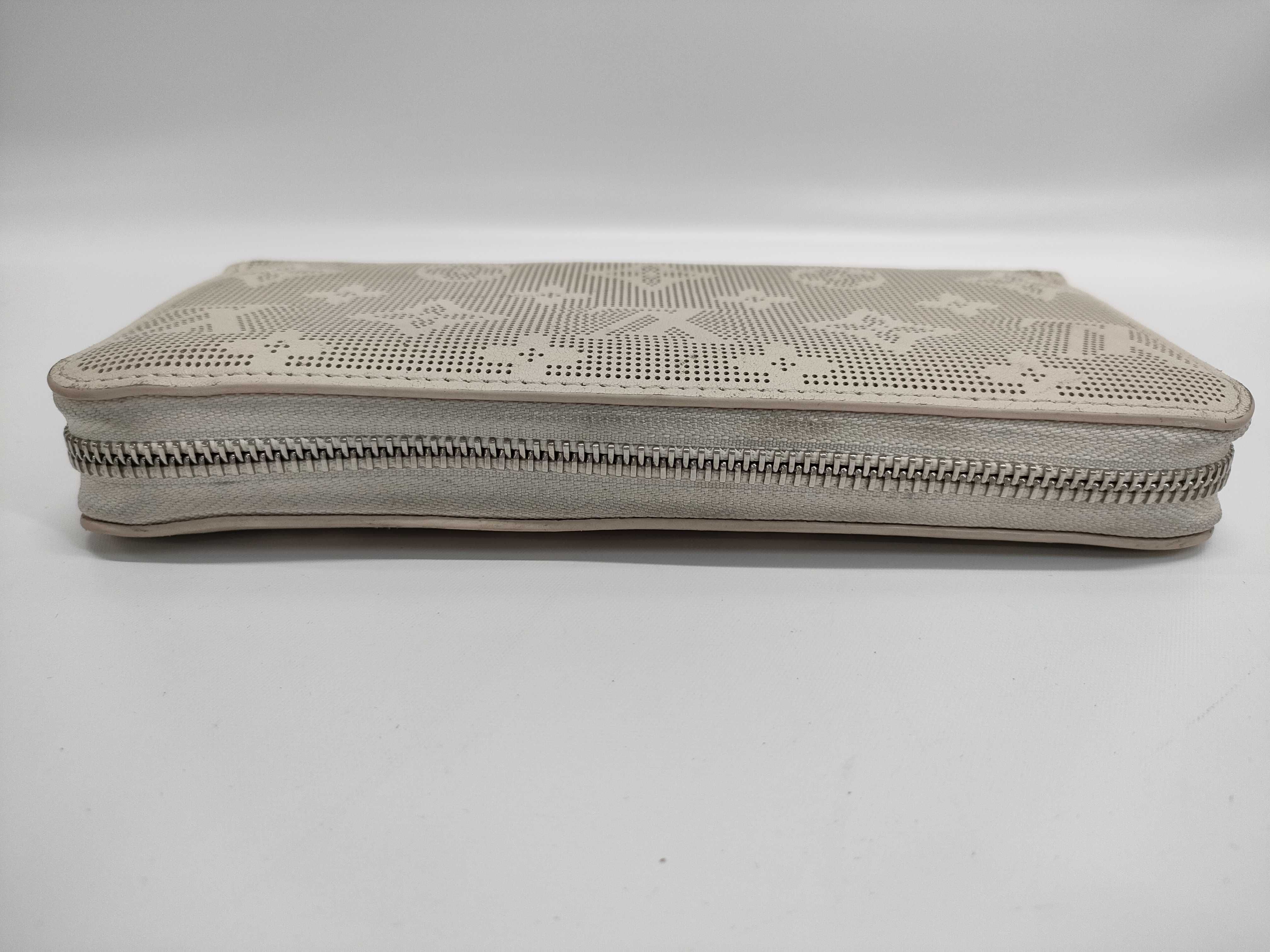 【水曜終了】(10229_0254)LOUIS VUITTON M83029 マヒナ・リバース 財布