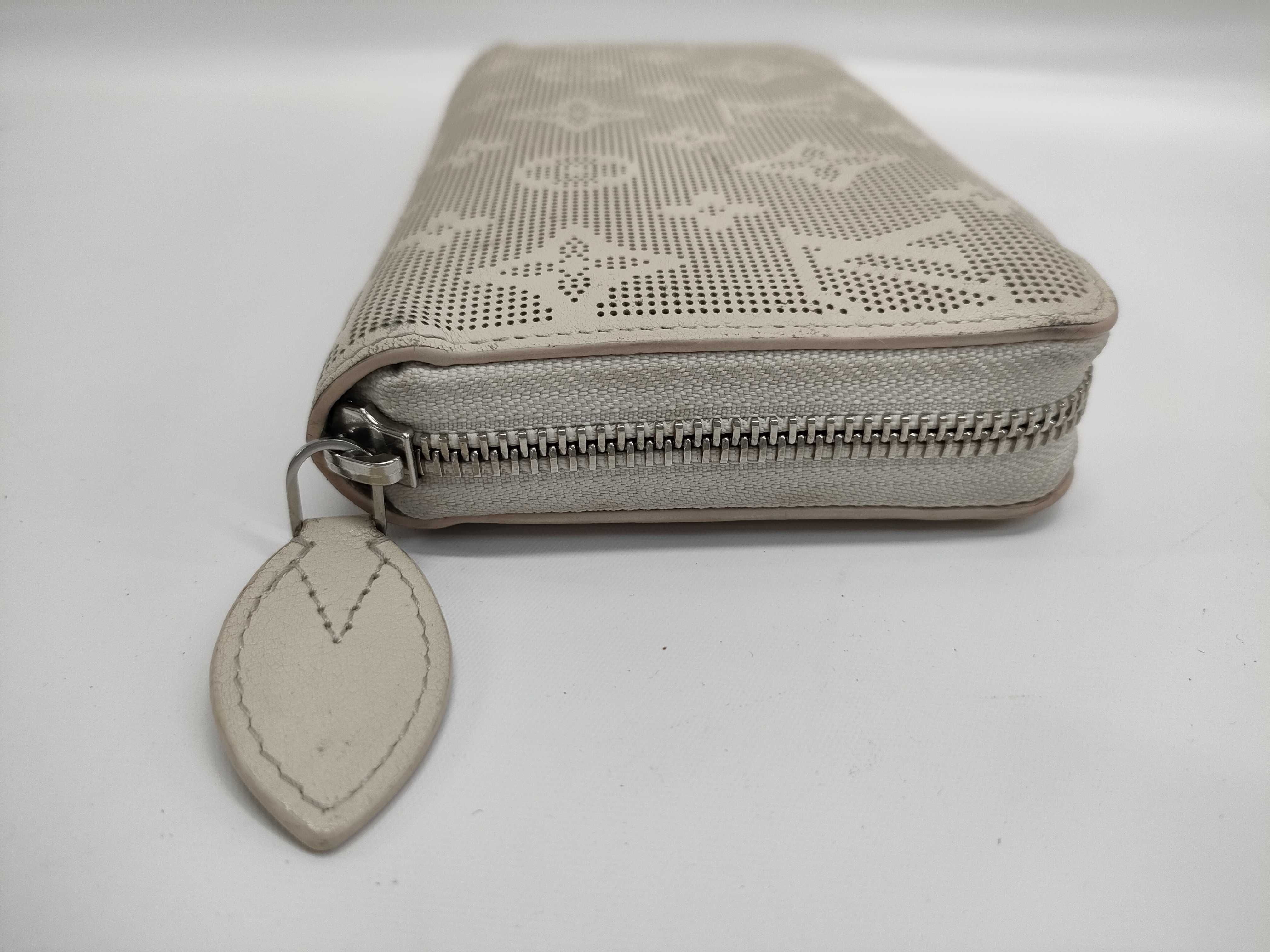 【水曜終了】(10229_0254)LOUIS VUITTON M83029 マヒナ・リバース 財布