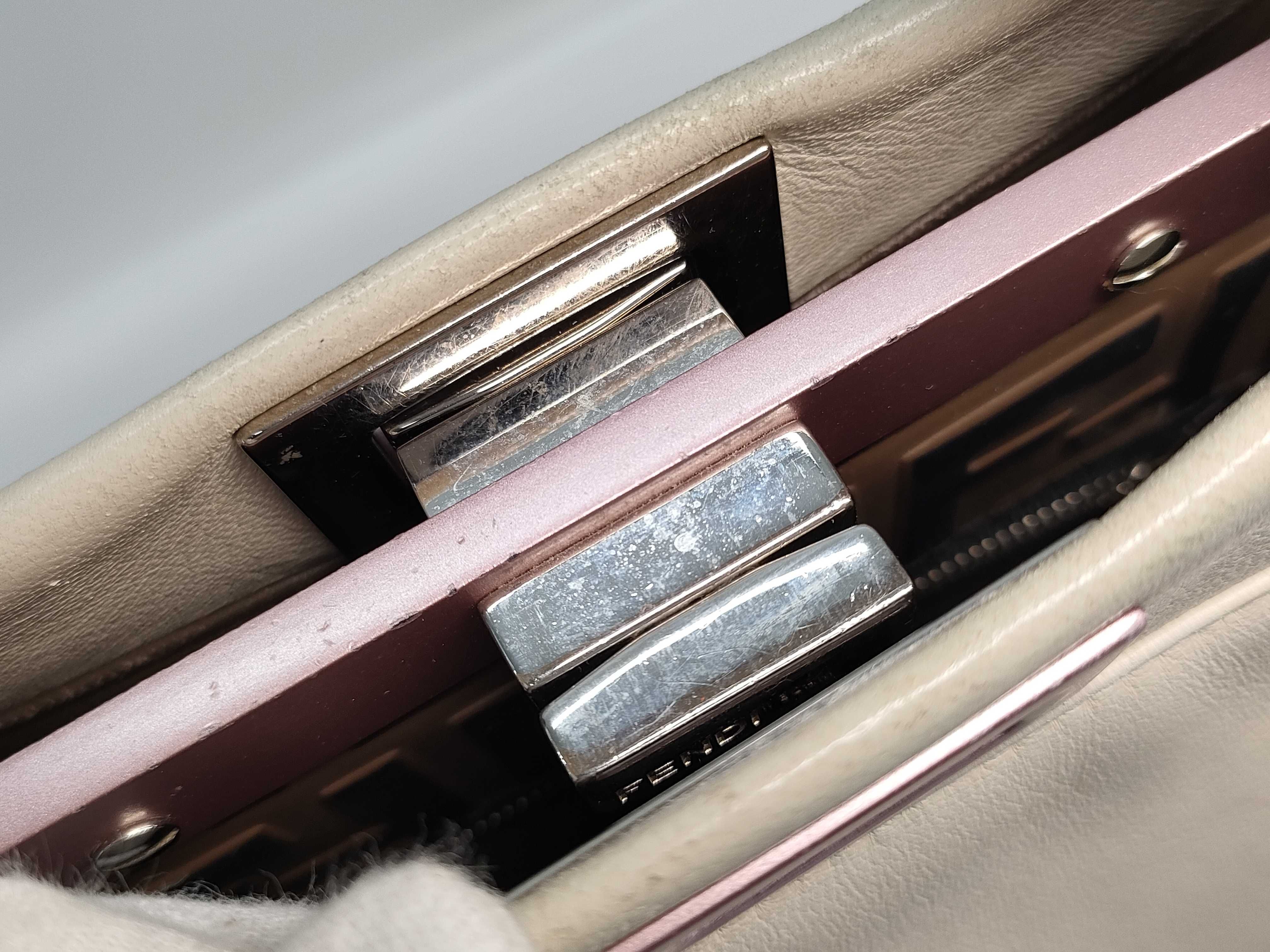 【水曜終了】(10230_0342)FENDI ミニ ホワイト ハンドバッグ