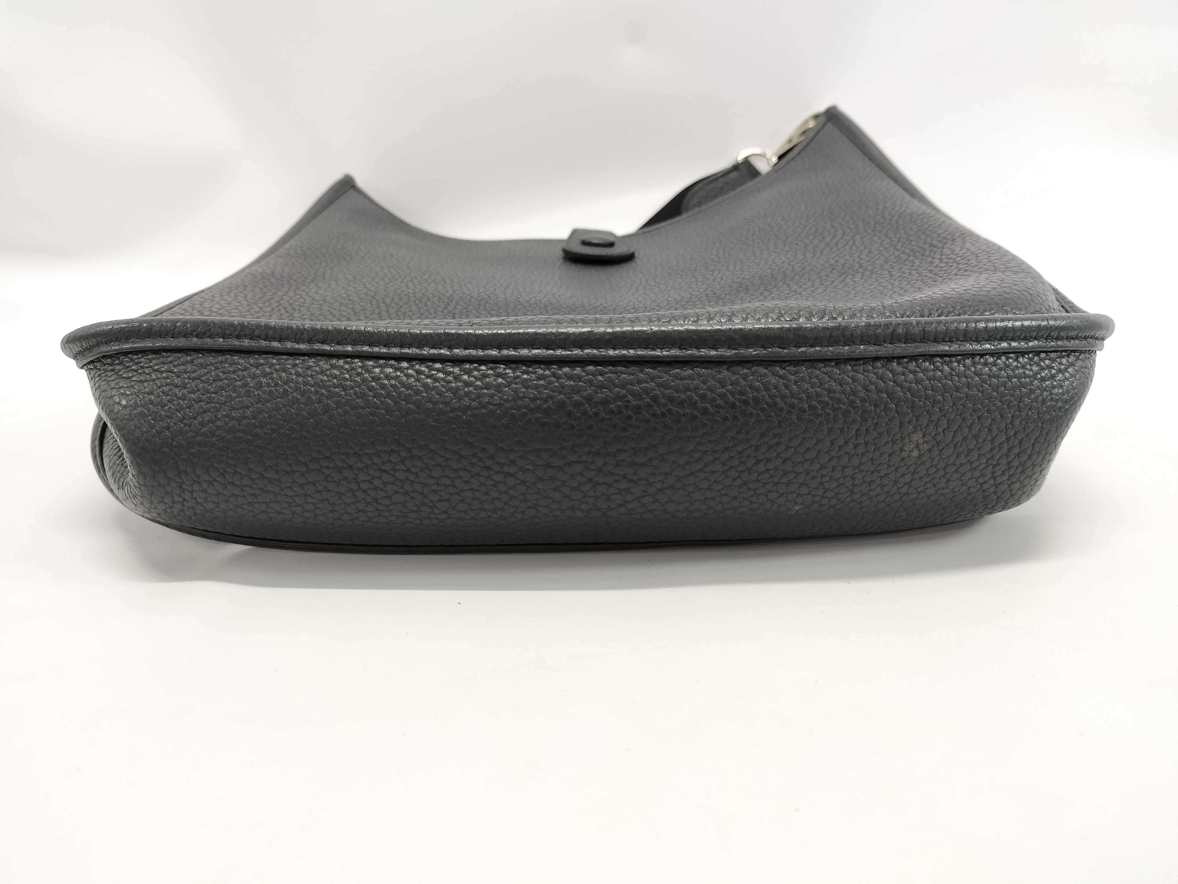 【水曜終了】(10216_0096)HERMES エヴリン I □L ノワール ショルダーバッグ