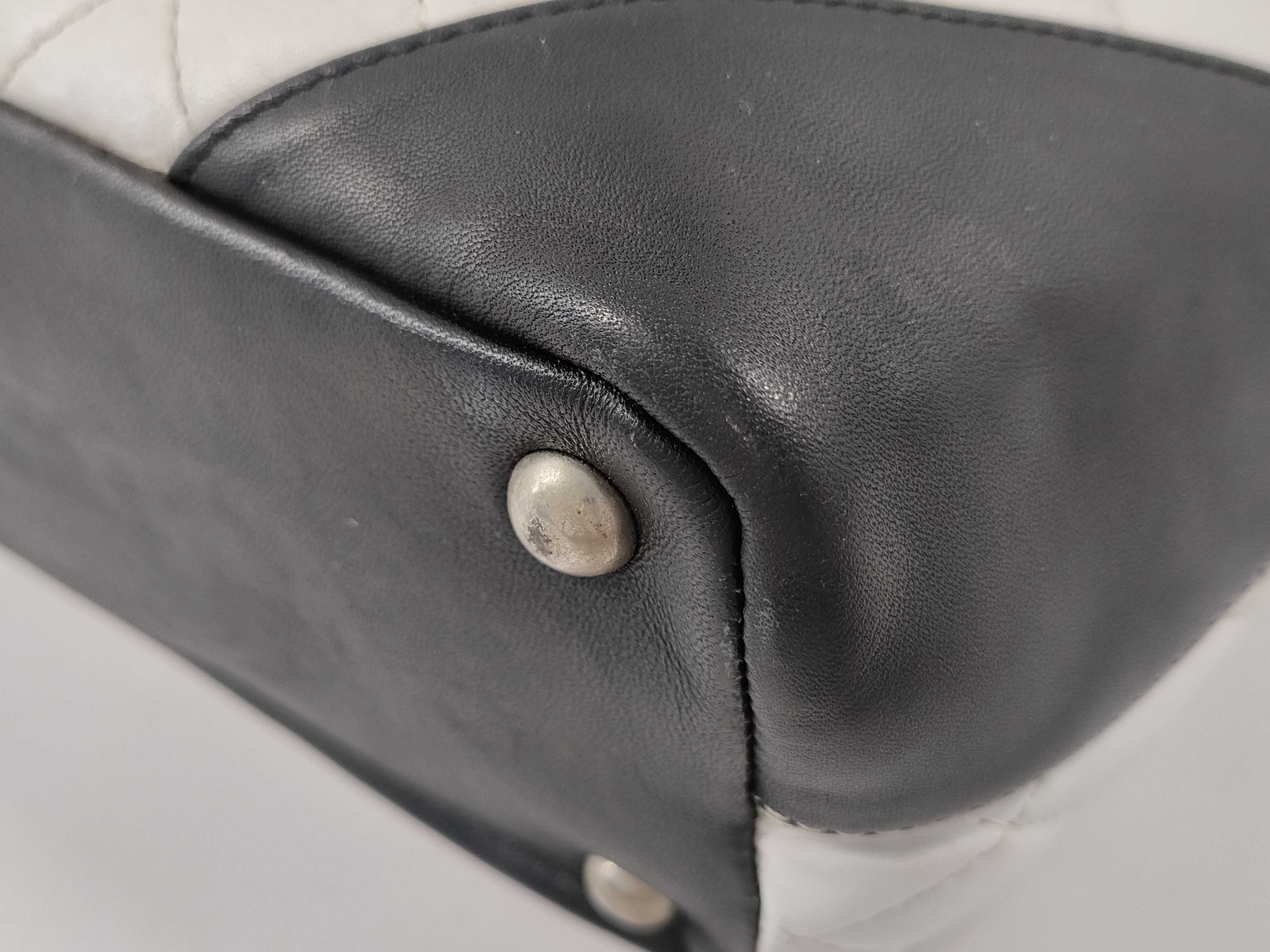 【水曜終了】(10707_0028)CHANEL シャネル カンボンライン ラムスキン ホワイトxブラック シルバー金具 トートバッグ