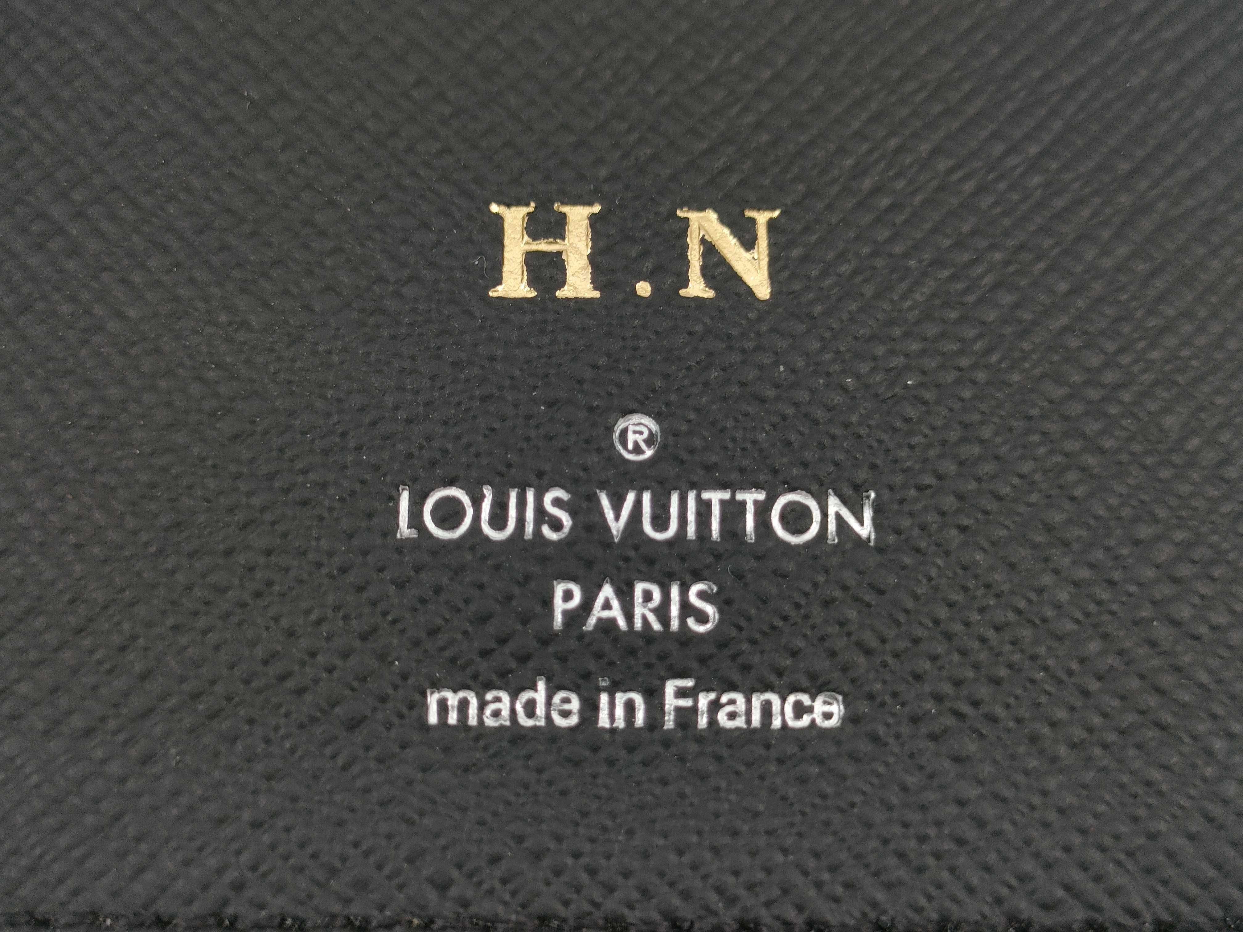 【水曜終了】(10697_0079)LOUIS VUITTON ルイヴィトン タイガ ポルトフォイユロン M30541/TA1210 イニシャル入り ブラック 札入れ