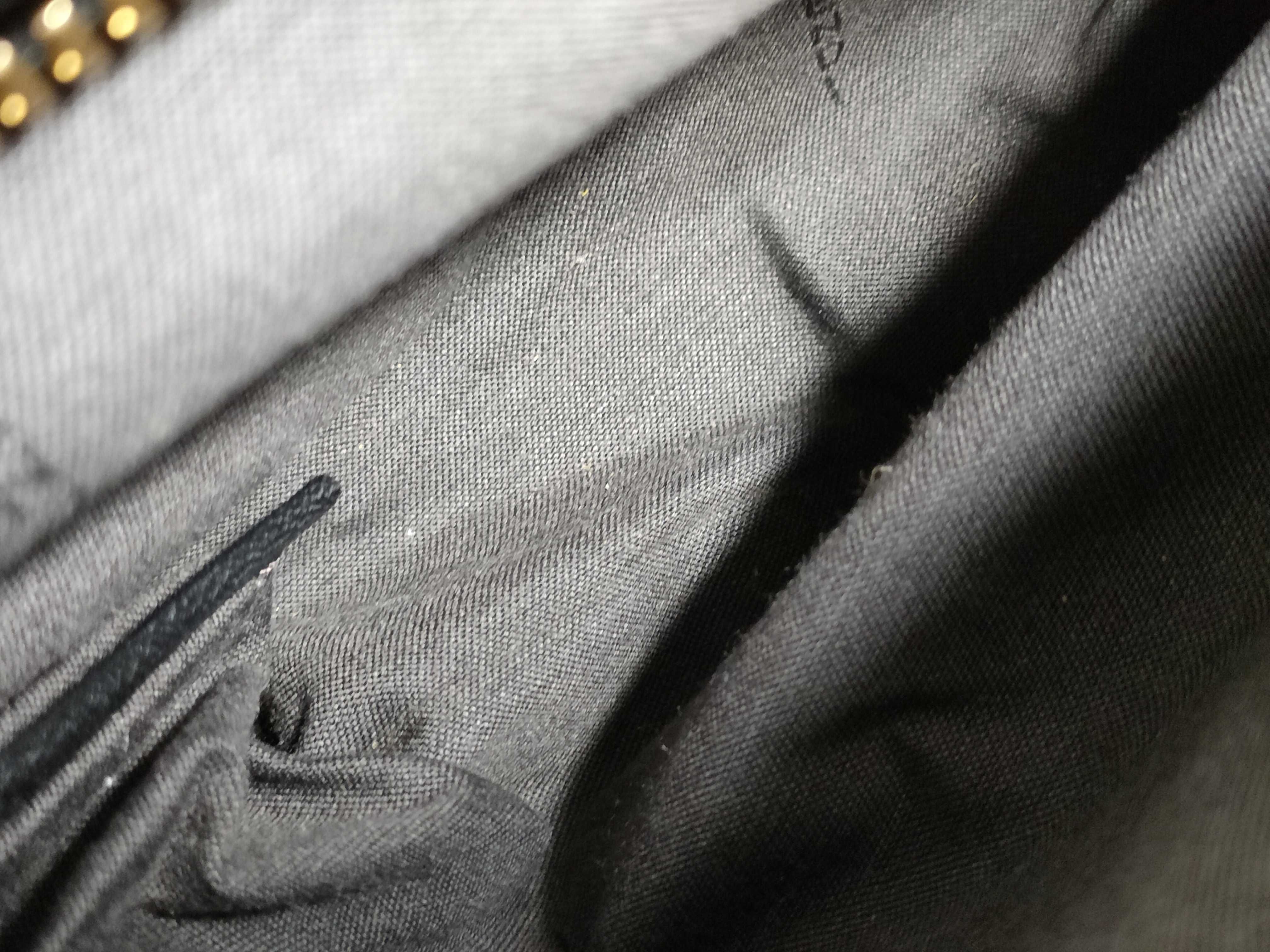 【水曜終了】(10709_0129)FENDI フェンディ ピーカブー ブラック シャイニーカーフ 2WAY 8BN211 ハンドバッグ