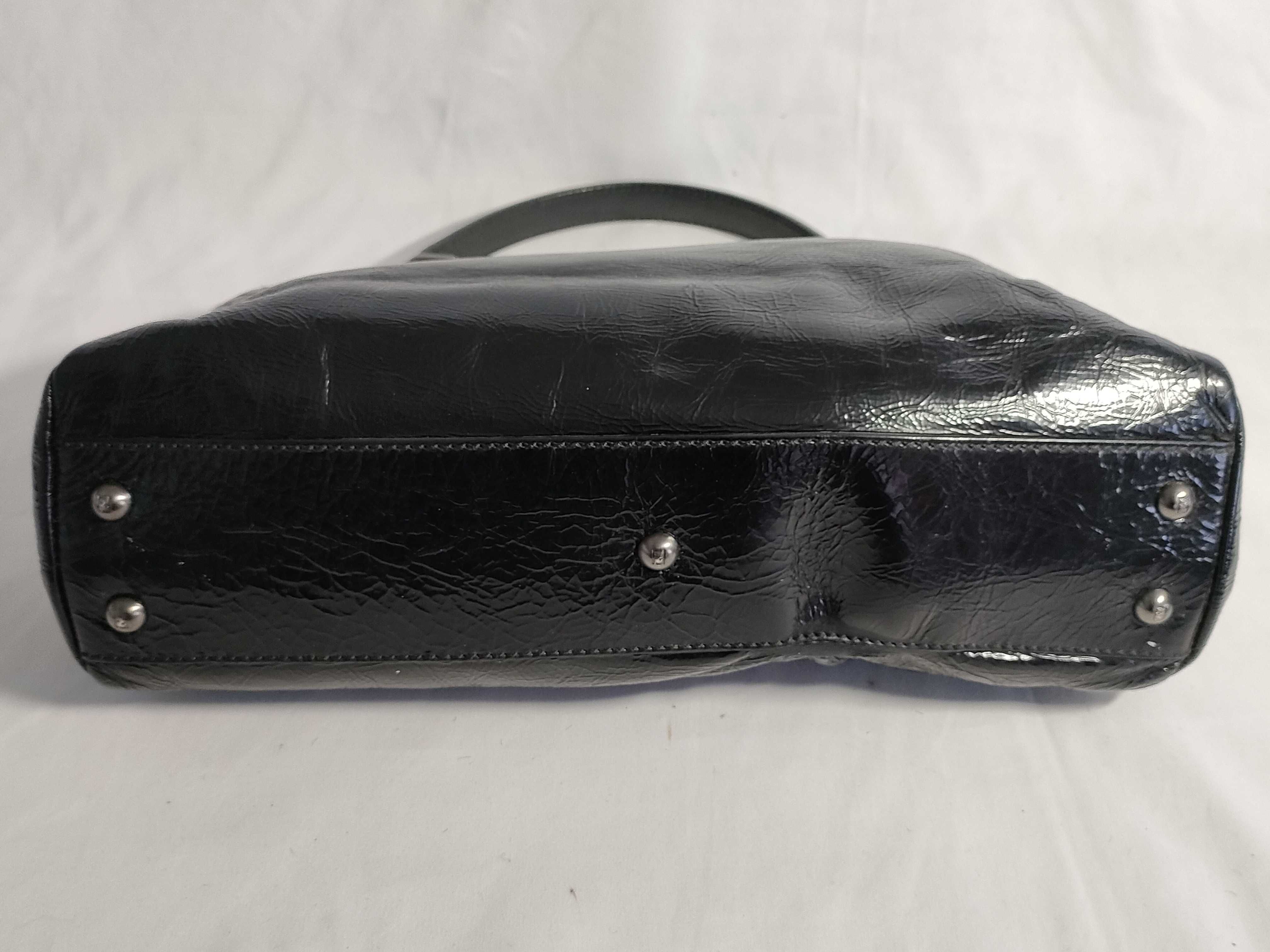 【水曜終了】(10709_0129)FENDI フェンディ ピーカブー ブラック シャイニーカーフ 2WAY 8BN211 ハンドバッグ