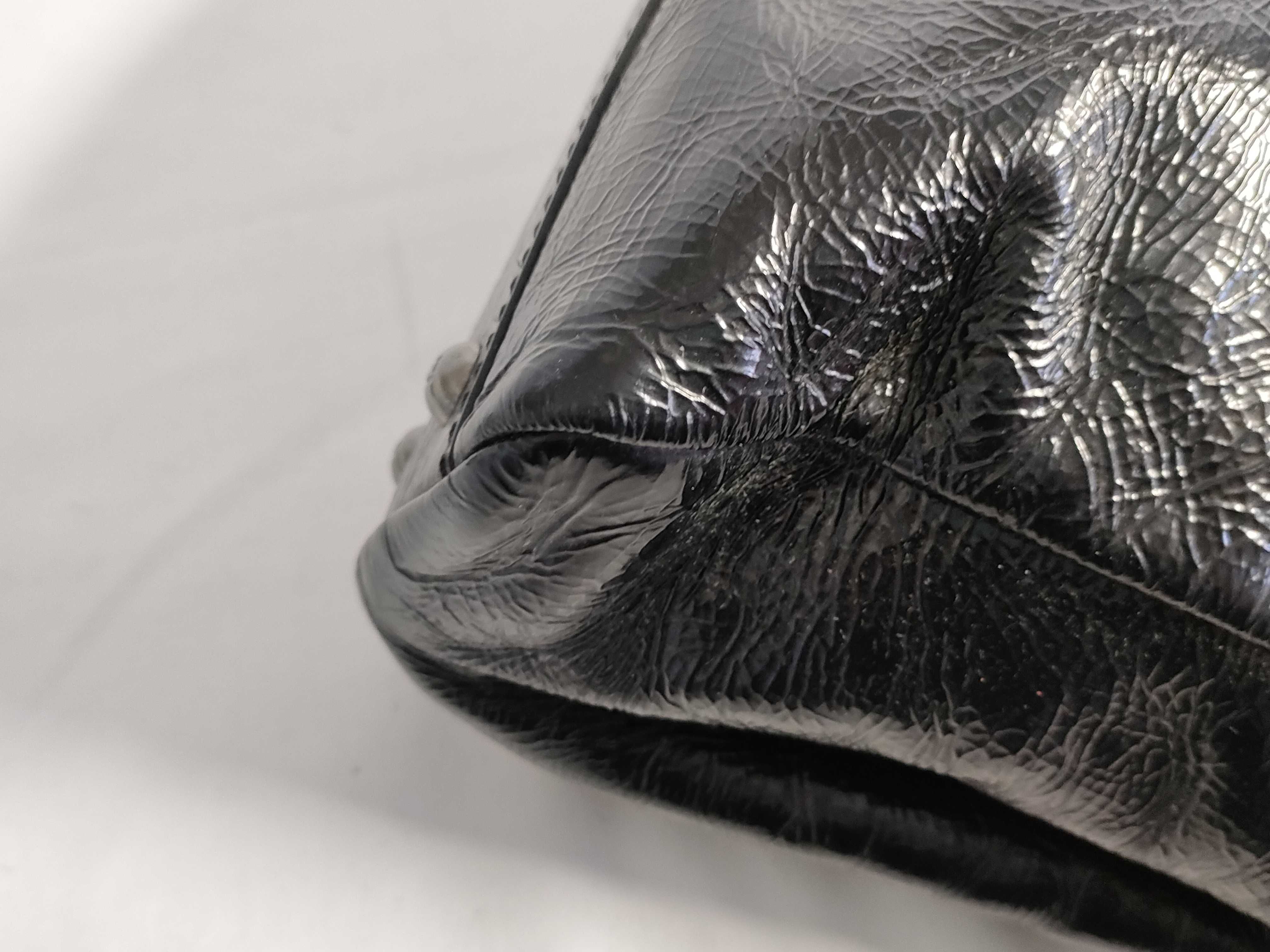 【水曜終了】(10709_0129)FENDI フェンディ ピーカブー ブラック シャイニーカーフ 2WAY 8BN211 ハンドバッグ