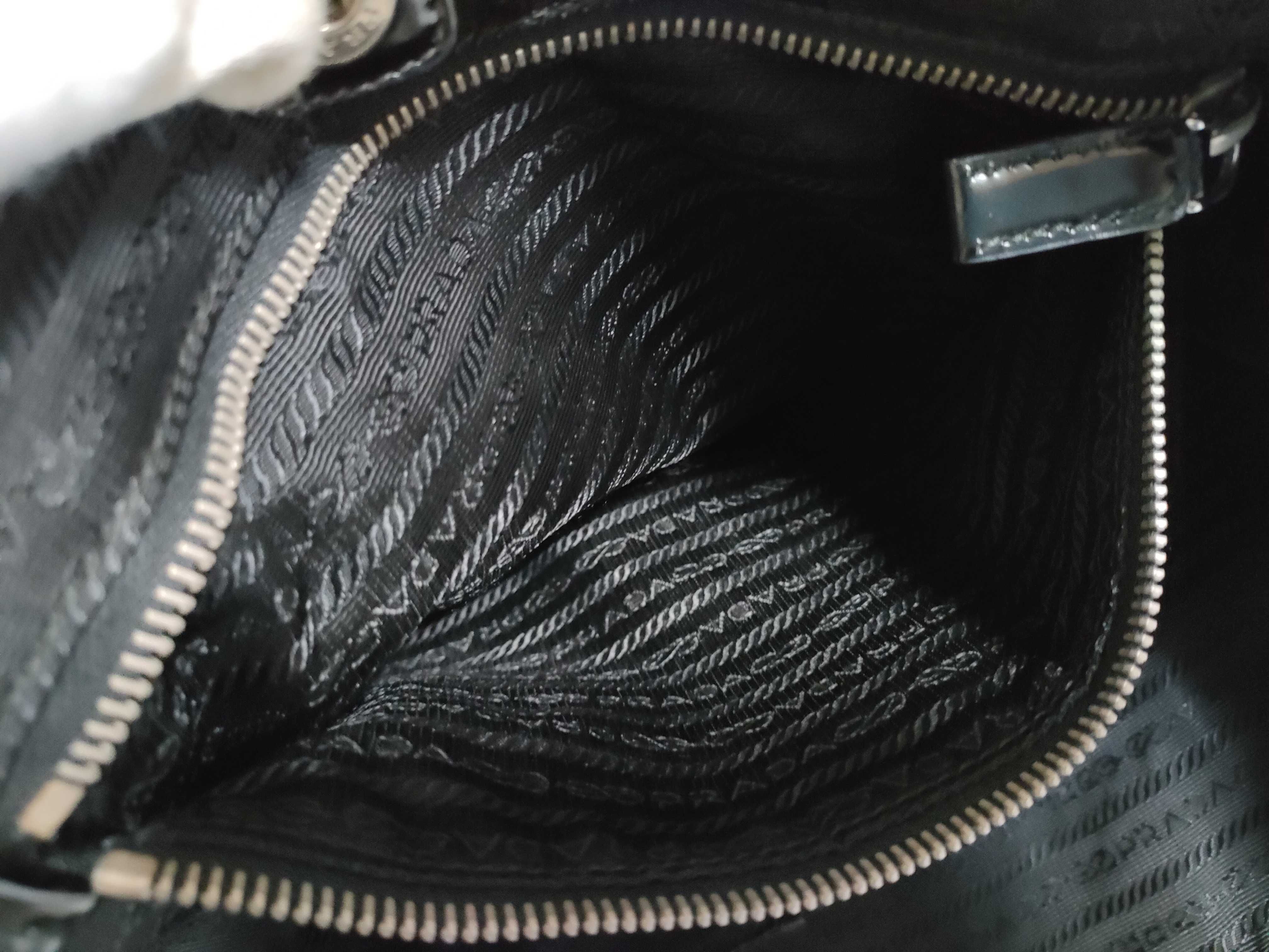 【水曜終了】(10827_0048)PRADA ナイロン ブラック 三角プレート トートバッグ