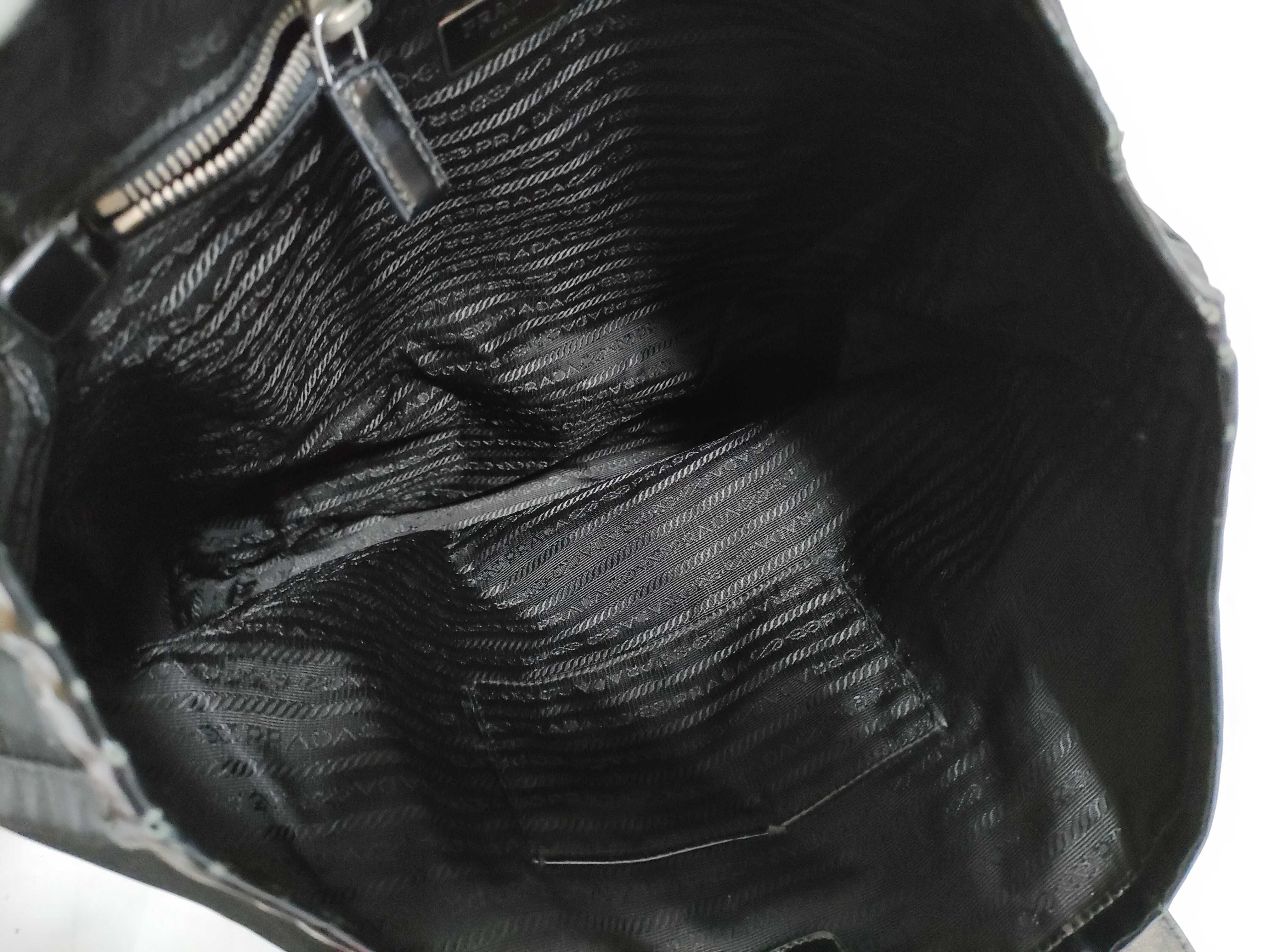 【水曜終了】(10827_0048)PRADA ナイロン ブラック 三角プレート トートバッグ