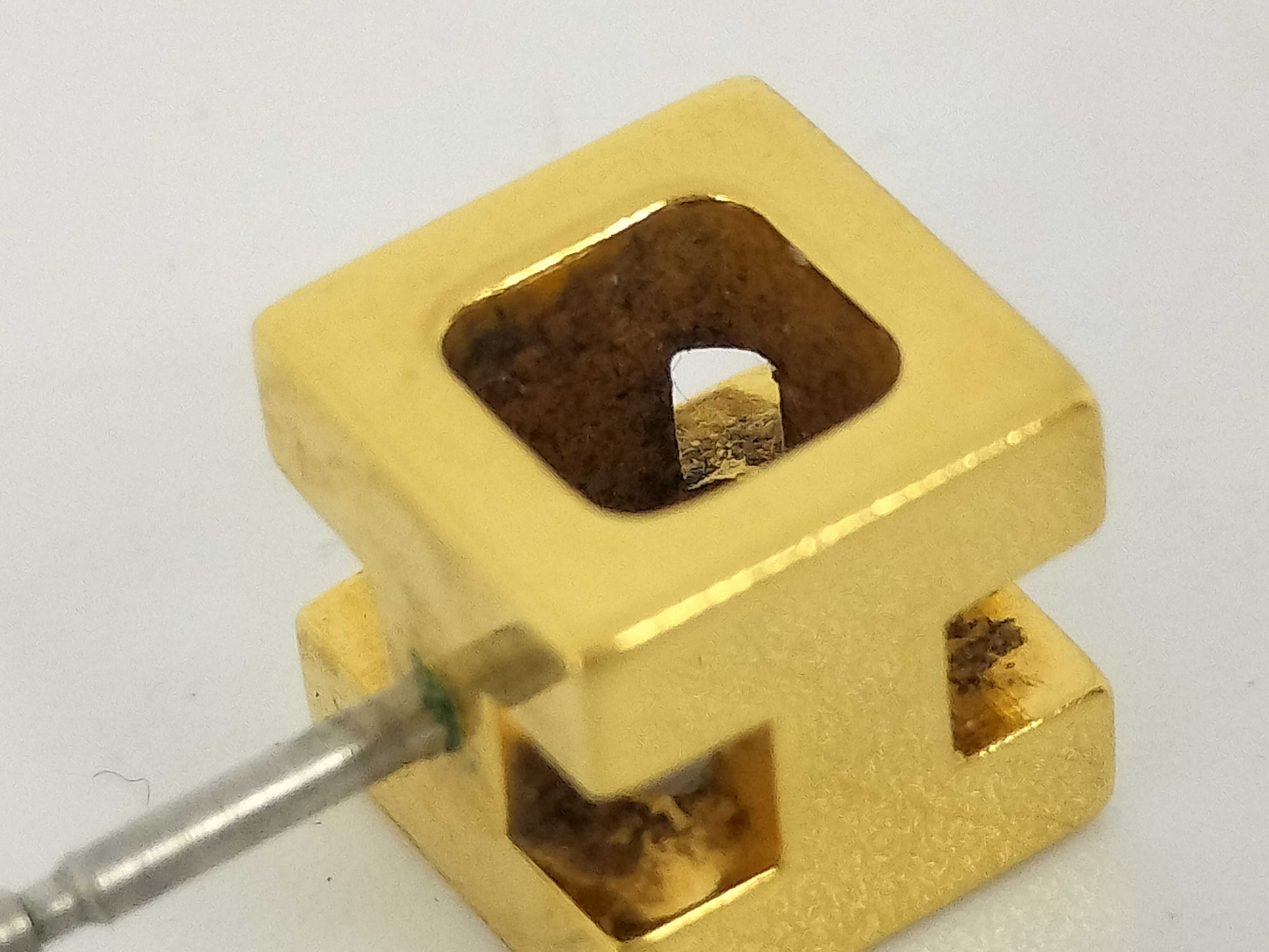 【水曜終了】(10943_0002)HERMES エルメス カージュ ド アッシュ Hキューブ ピアス