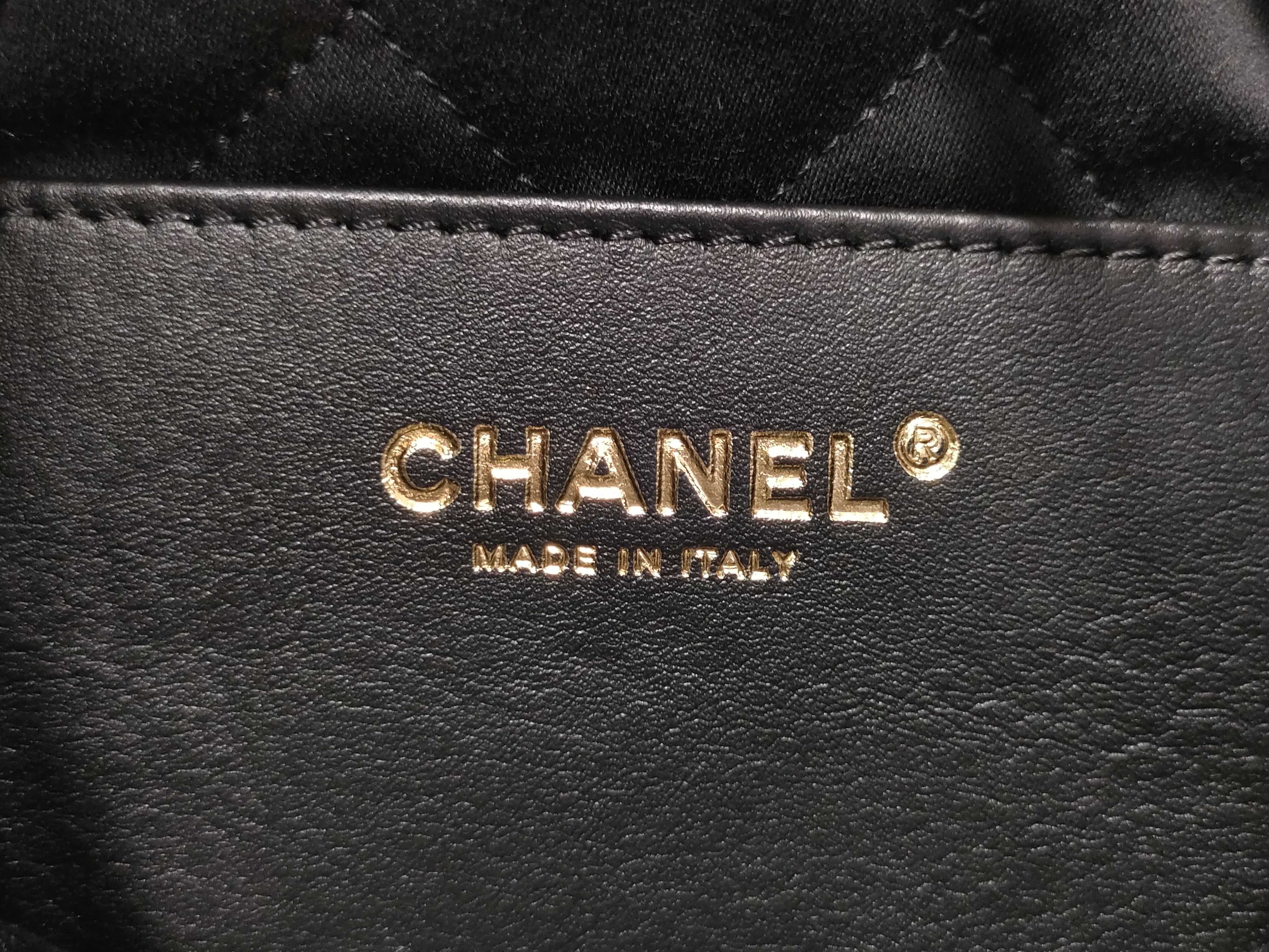 【水曜終了】(10944_0007)CHANEL カーフ 22 シャイニー ショルダーバッグ