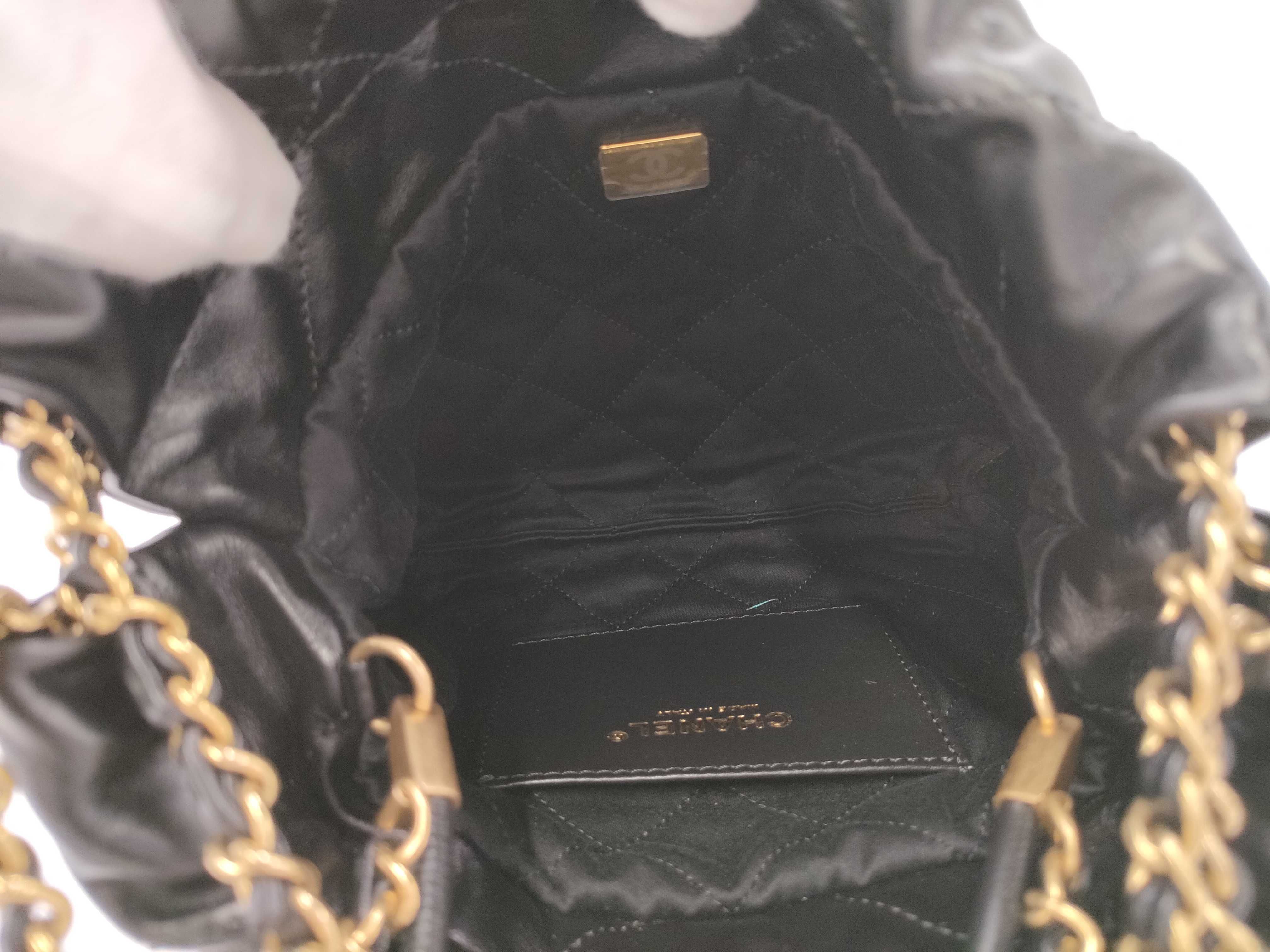 【水曜終了】(10944_0007)CHANEL カーフ 22 シャイニー ショルダーバッグ