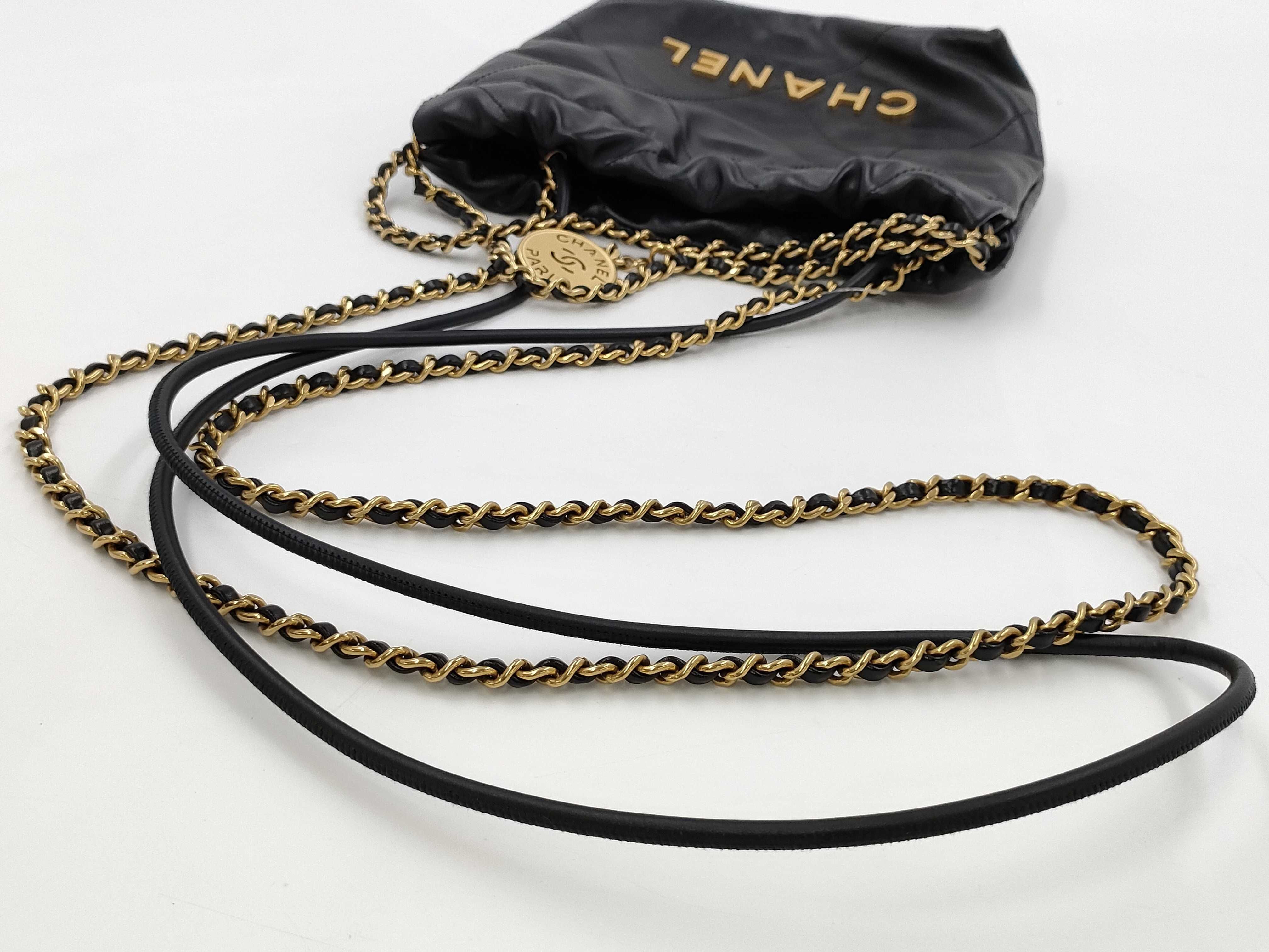 【水曜終了】(10944_0007)CHANEL カーフ 22 シャイニー ショルダーバッグ