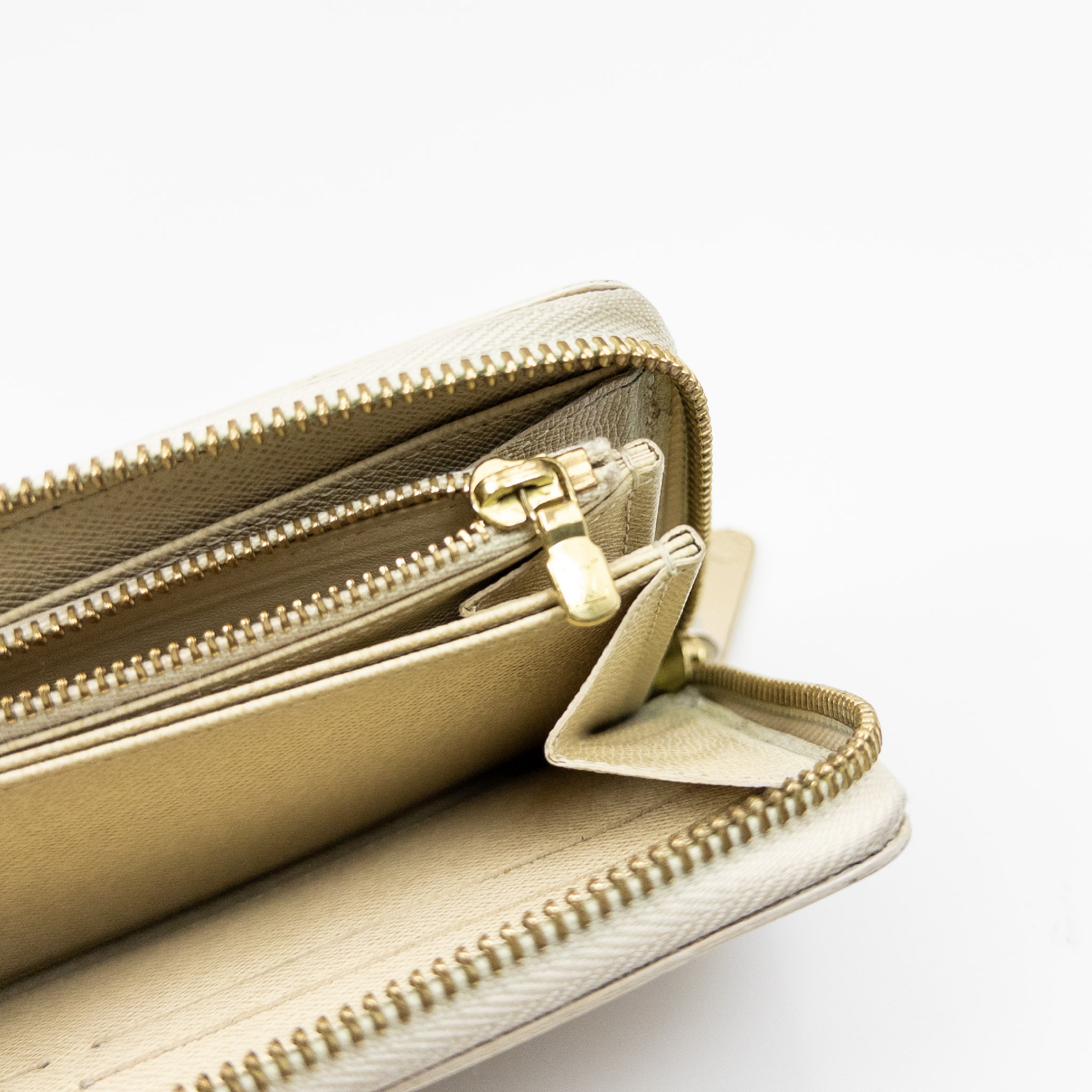 【水曜終了】(10700_0019)BVLGARI ビーゼロワン 長財布 財布