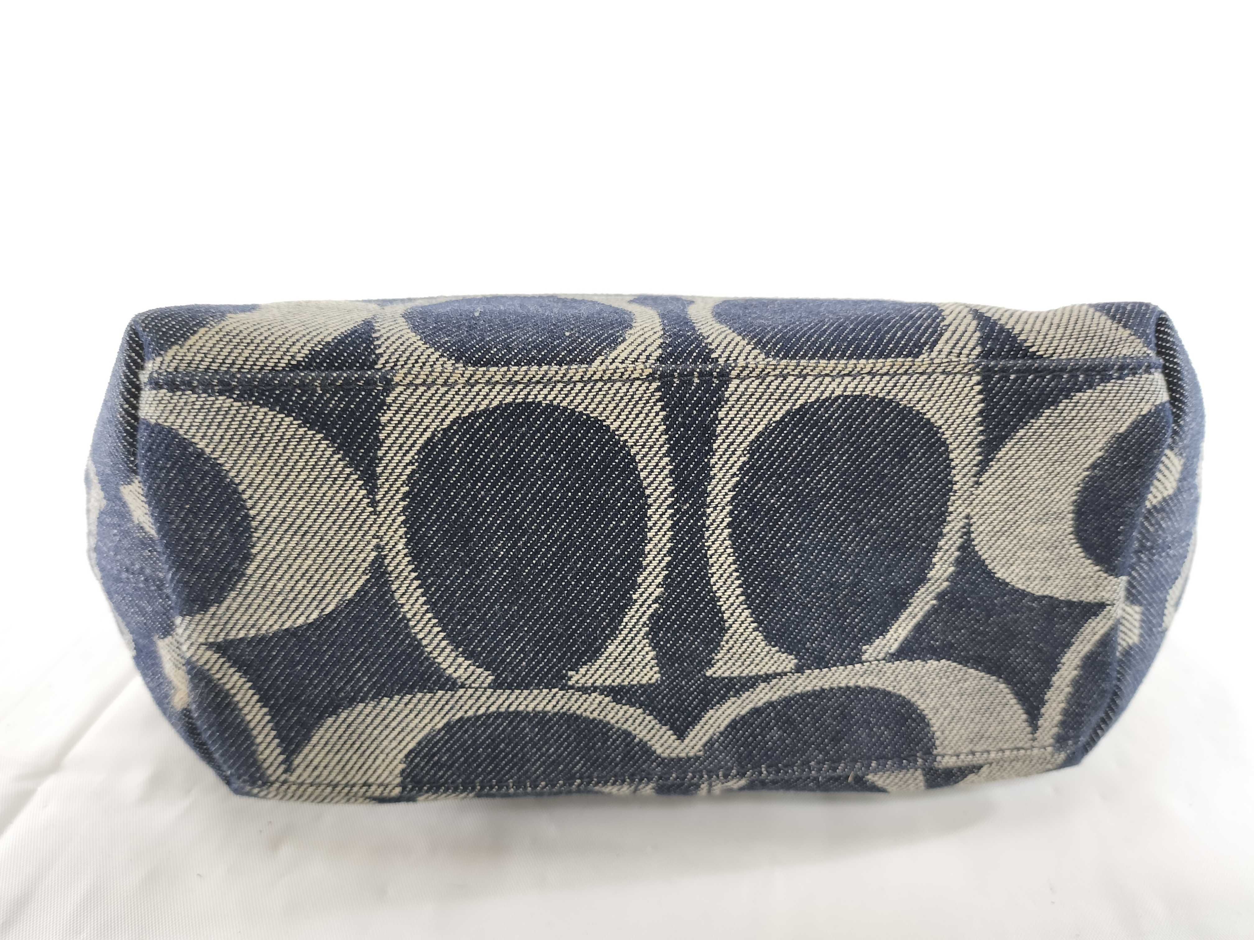 【水曜終了】(10698_0072)COACH デニム シグネチャー ミニハンド ハンドバッグ