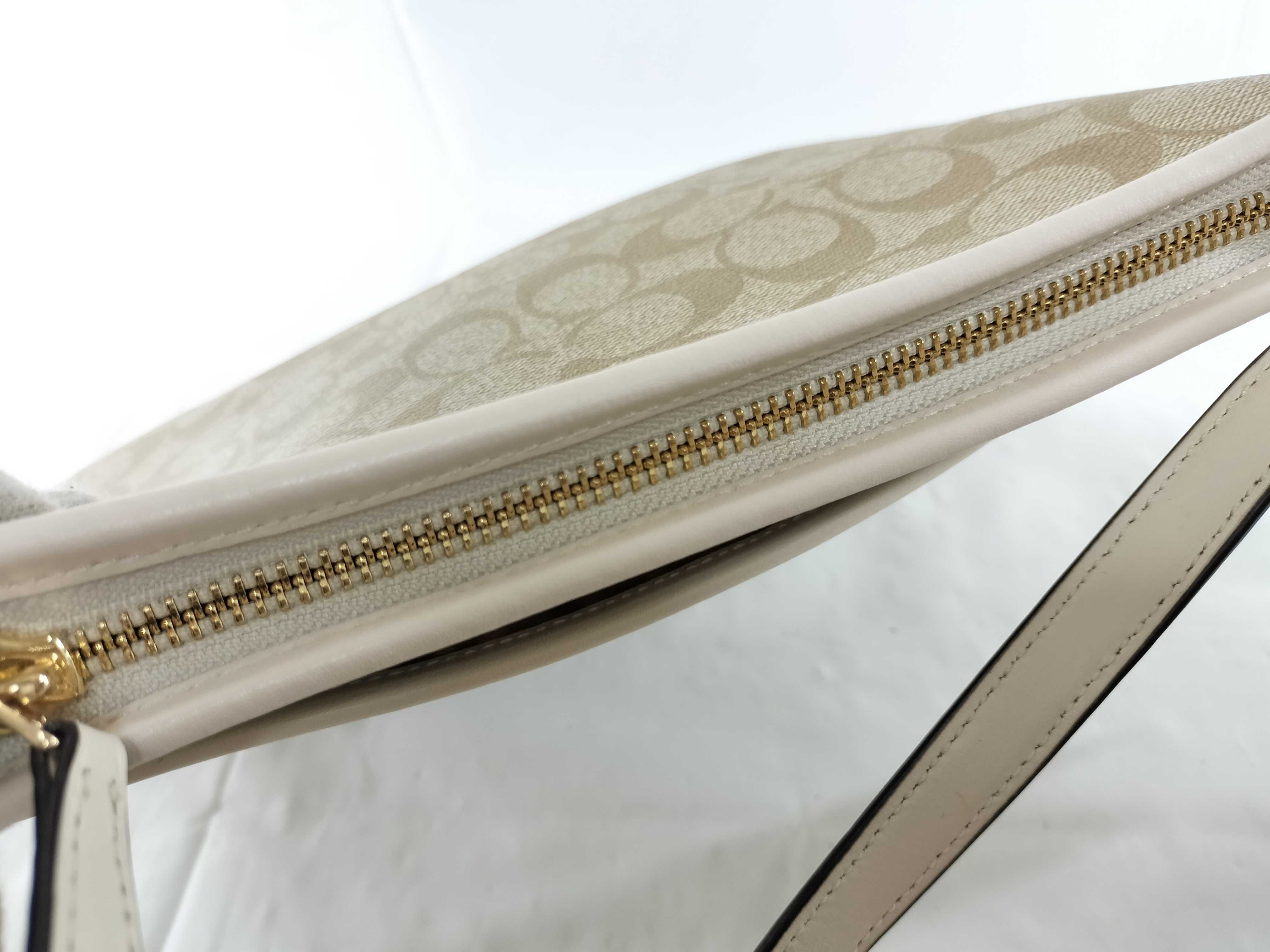 【水曜終了】(10698_0064)COACH シグネチャー F29210 ショルダーバッグ