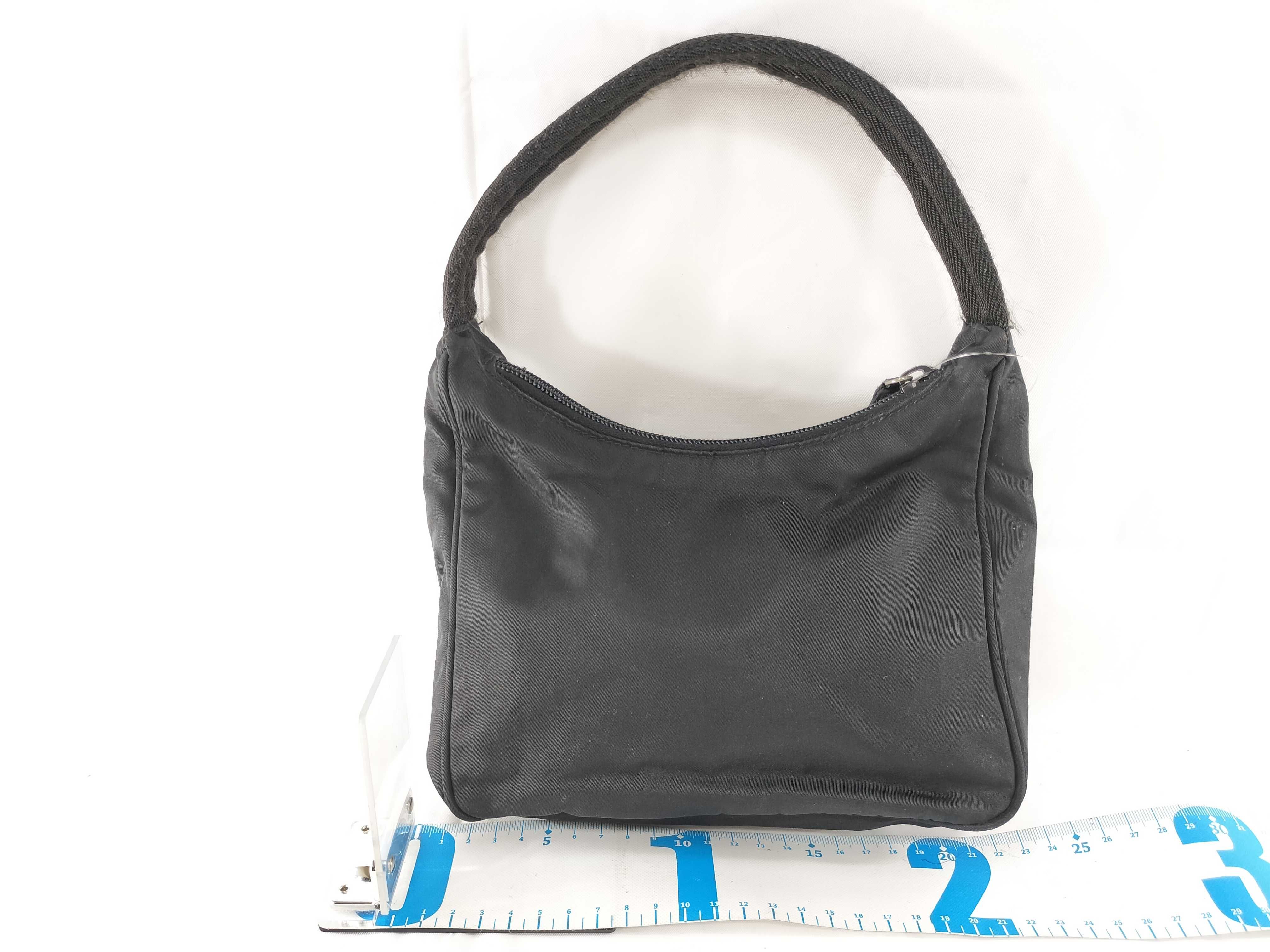 【水曜終了】(10709_0094)PRADA ナイロン ハーフムーン アクセサリーポーチ 保管ニオイ有 ブラック ショルダーバッグ