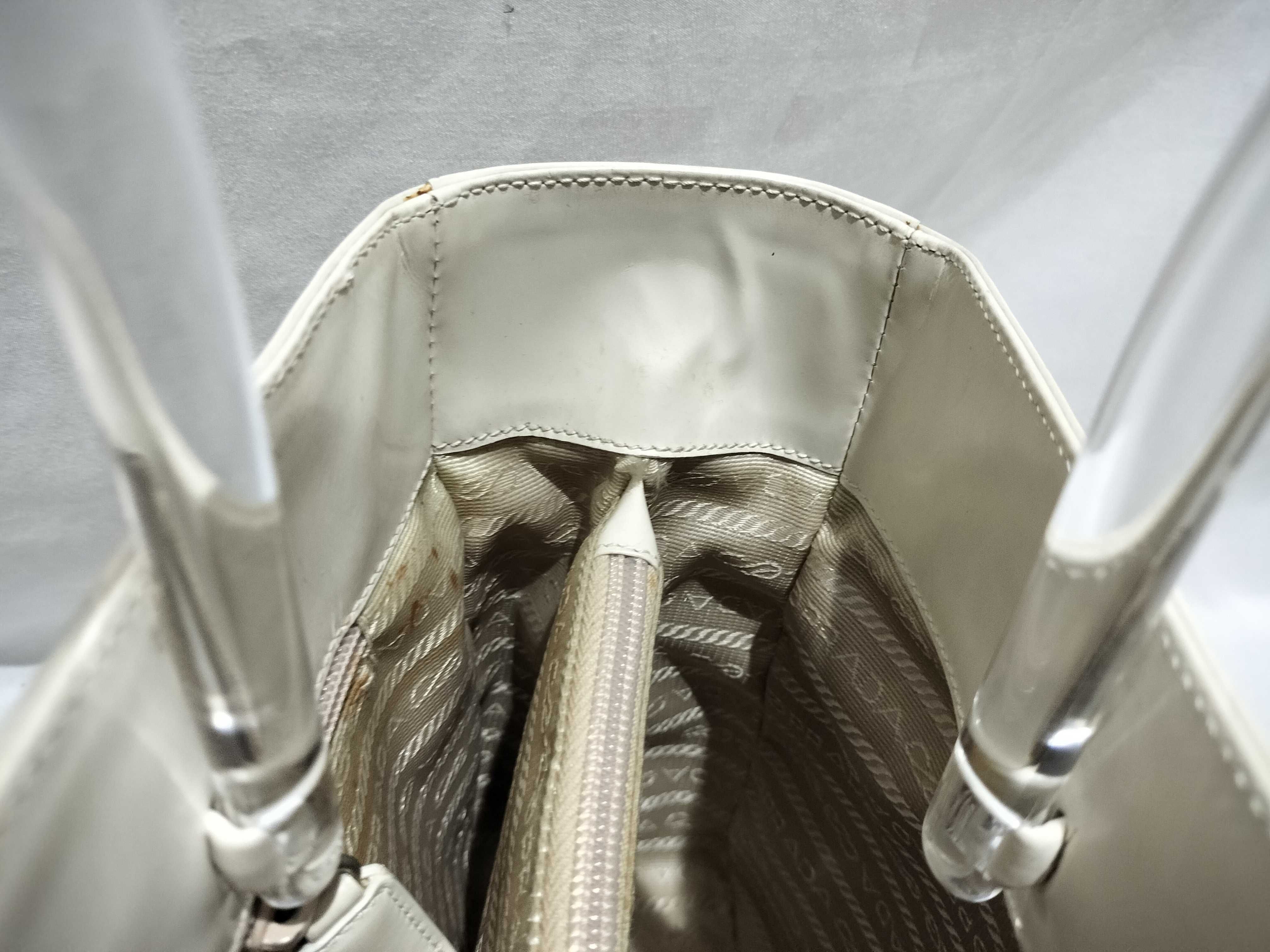 【水曜終了】(10709_0095)PRADA プラスチックハンドル パテント ハンドバッグ ハンドバッグ