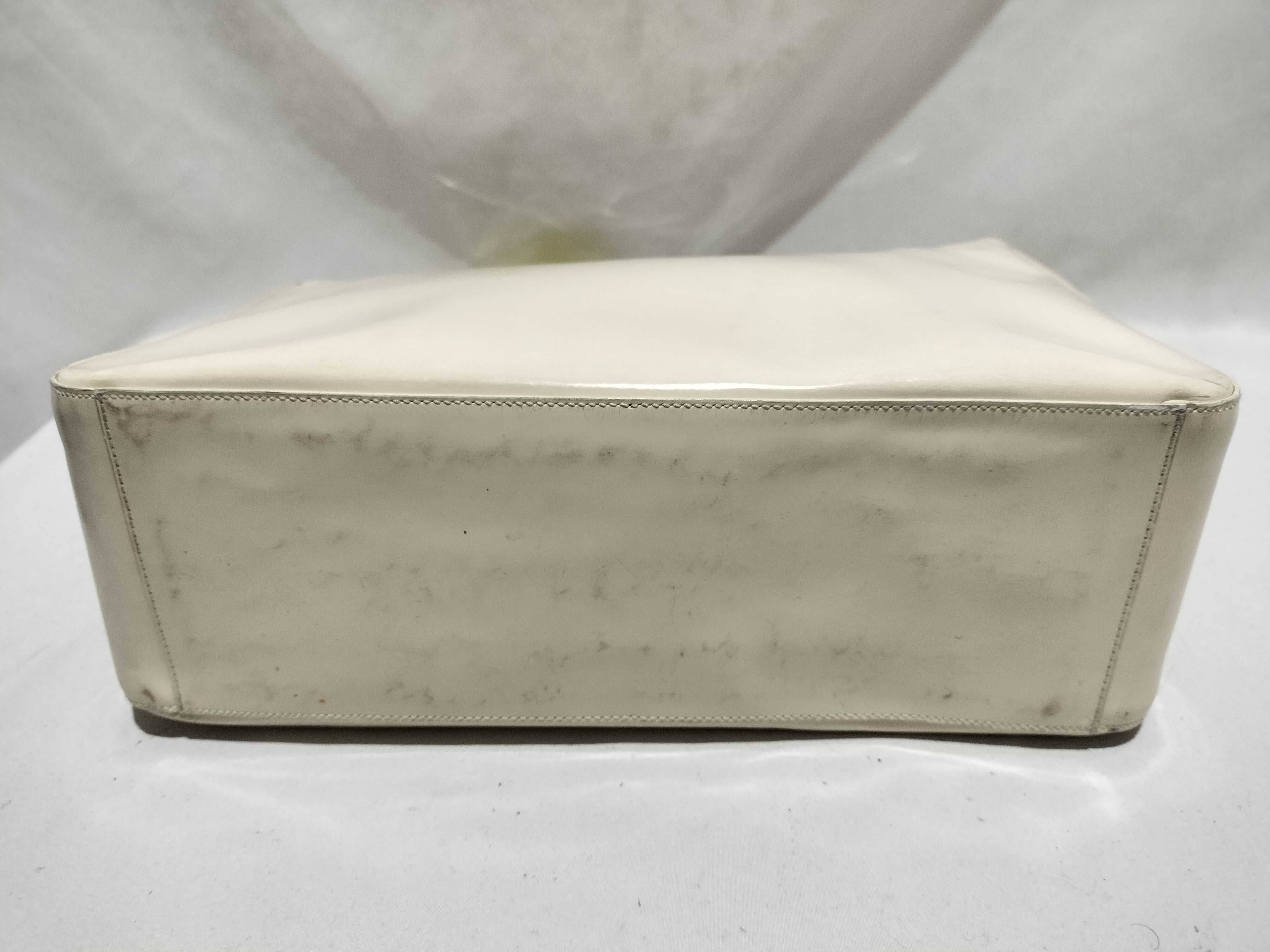 【水曜終了】(10709_0095)PRADA プラスチックハンドル パテント ハンドバッグ ハンドバッグ