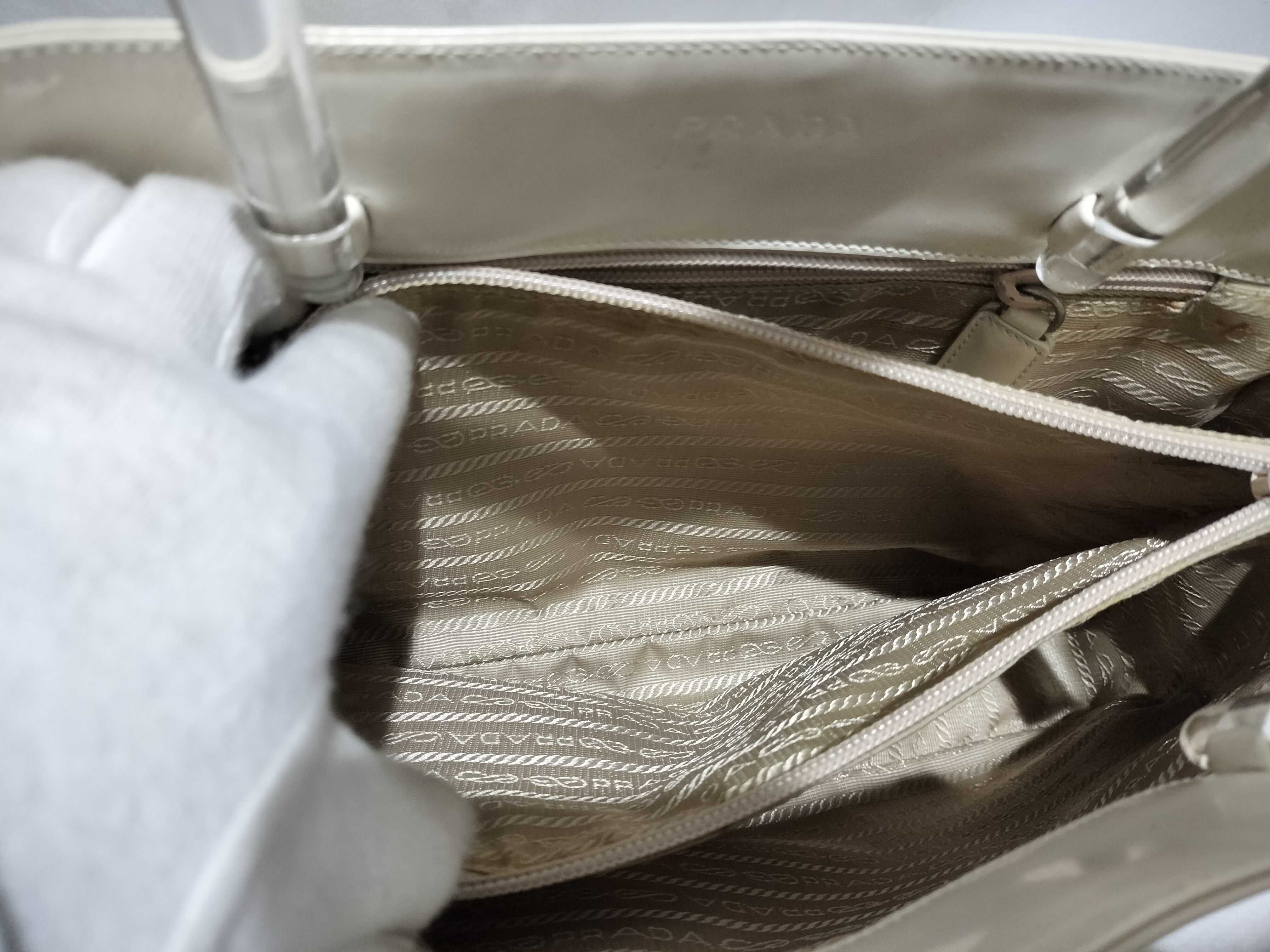 【水曜終了】(10709_0095)PRADA プラスチックハンドル パテント ハンドバッグ ハンドバッグ