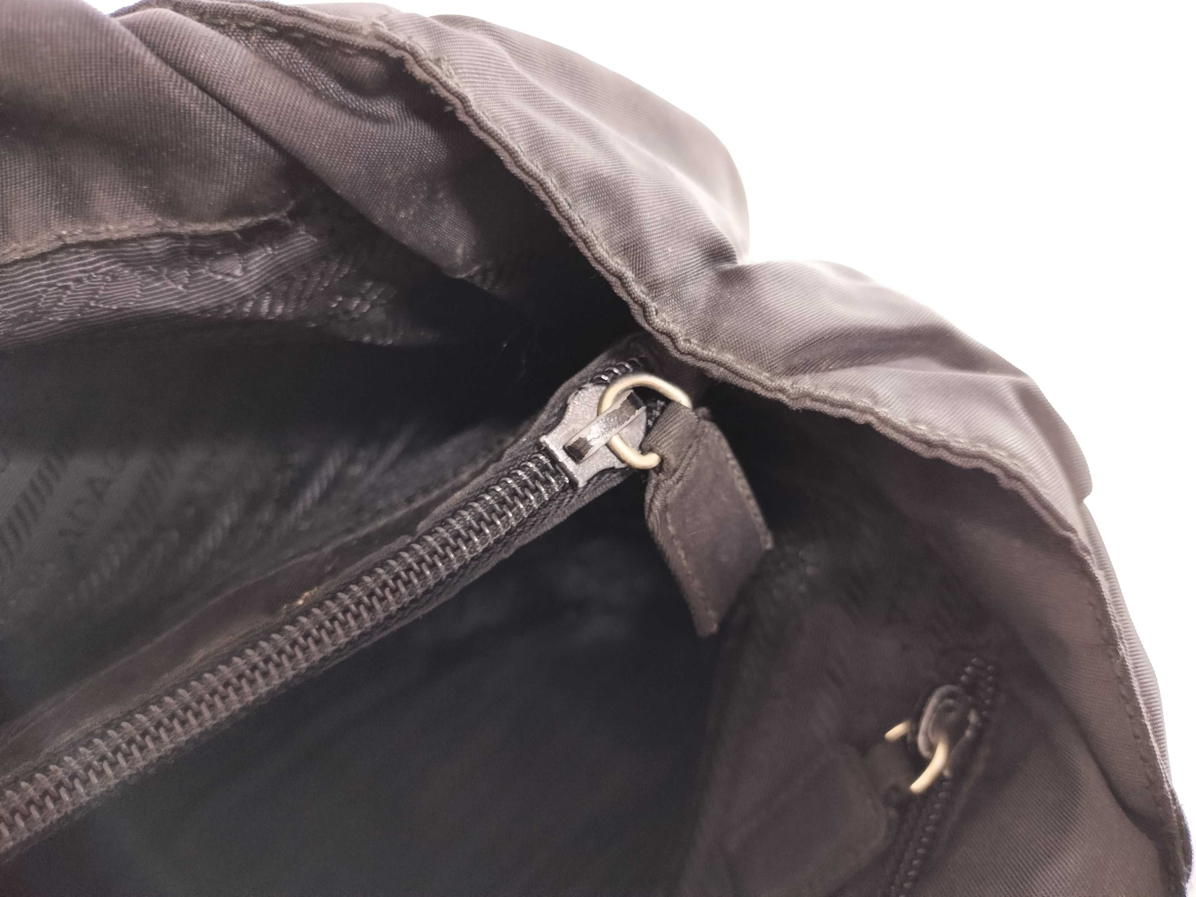 【水曜終了】(10709_0101)PRADA ナイロン 黒 マチ無し ハンド トートバッグ