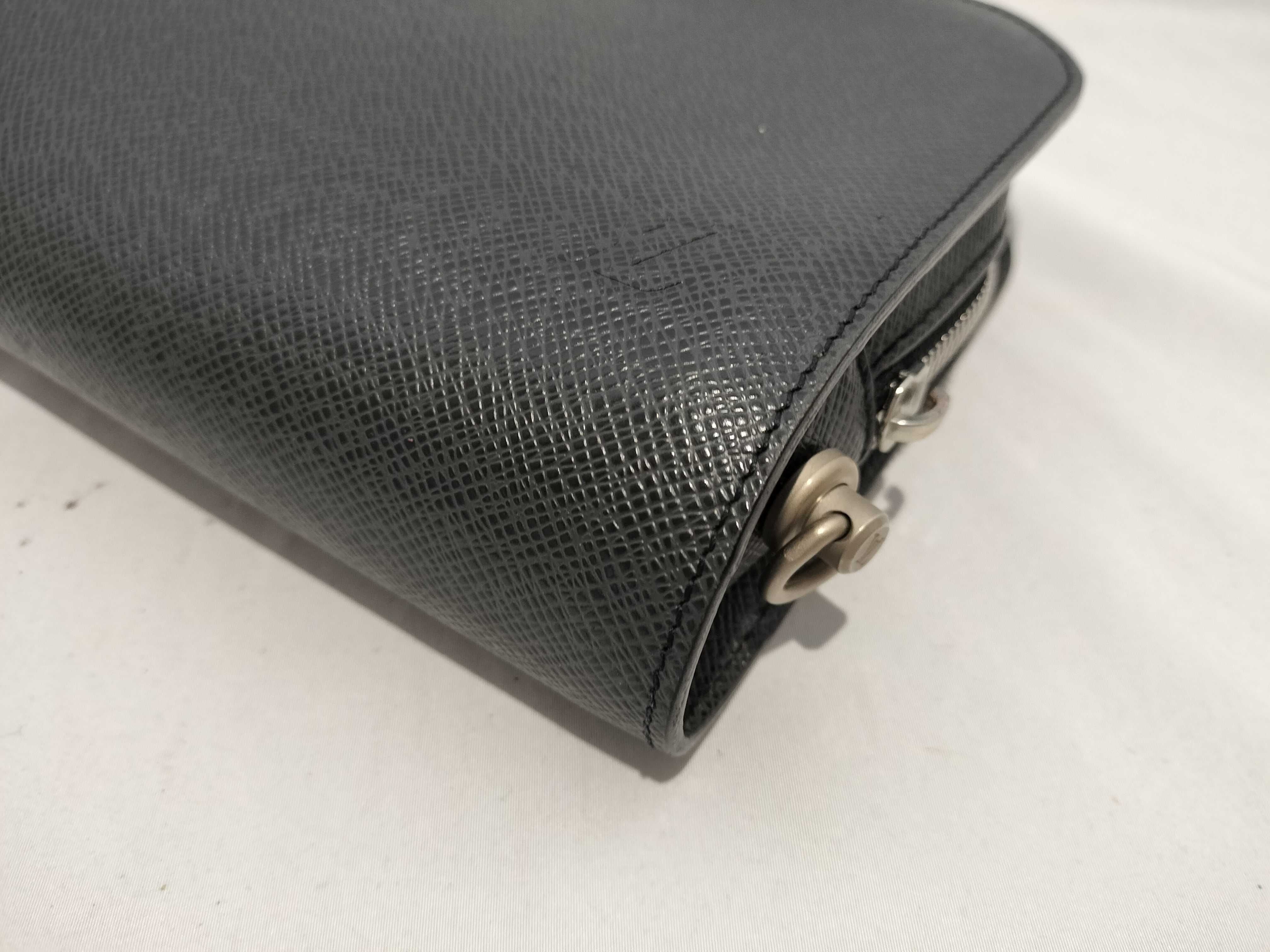 【水曜終了】(10708_0148)LOUIS VUITTON タイガ クラッチ ファスナー取れ クラッチバッグ