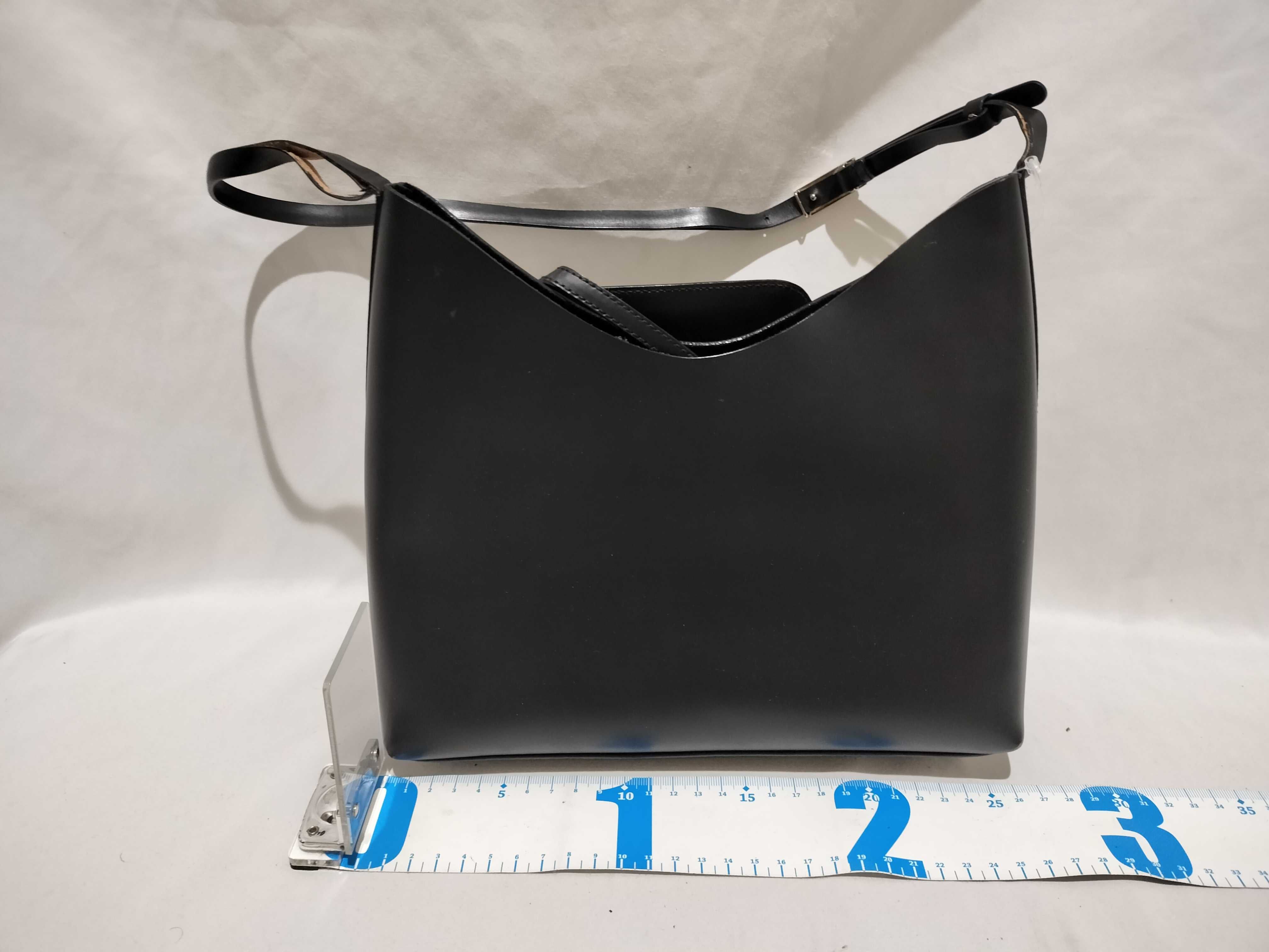 【水曜終了】(10709_0053)GUCCI ブラック 002058 ショルダーバッグ