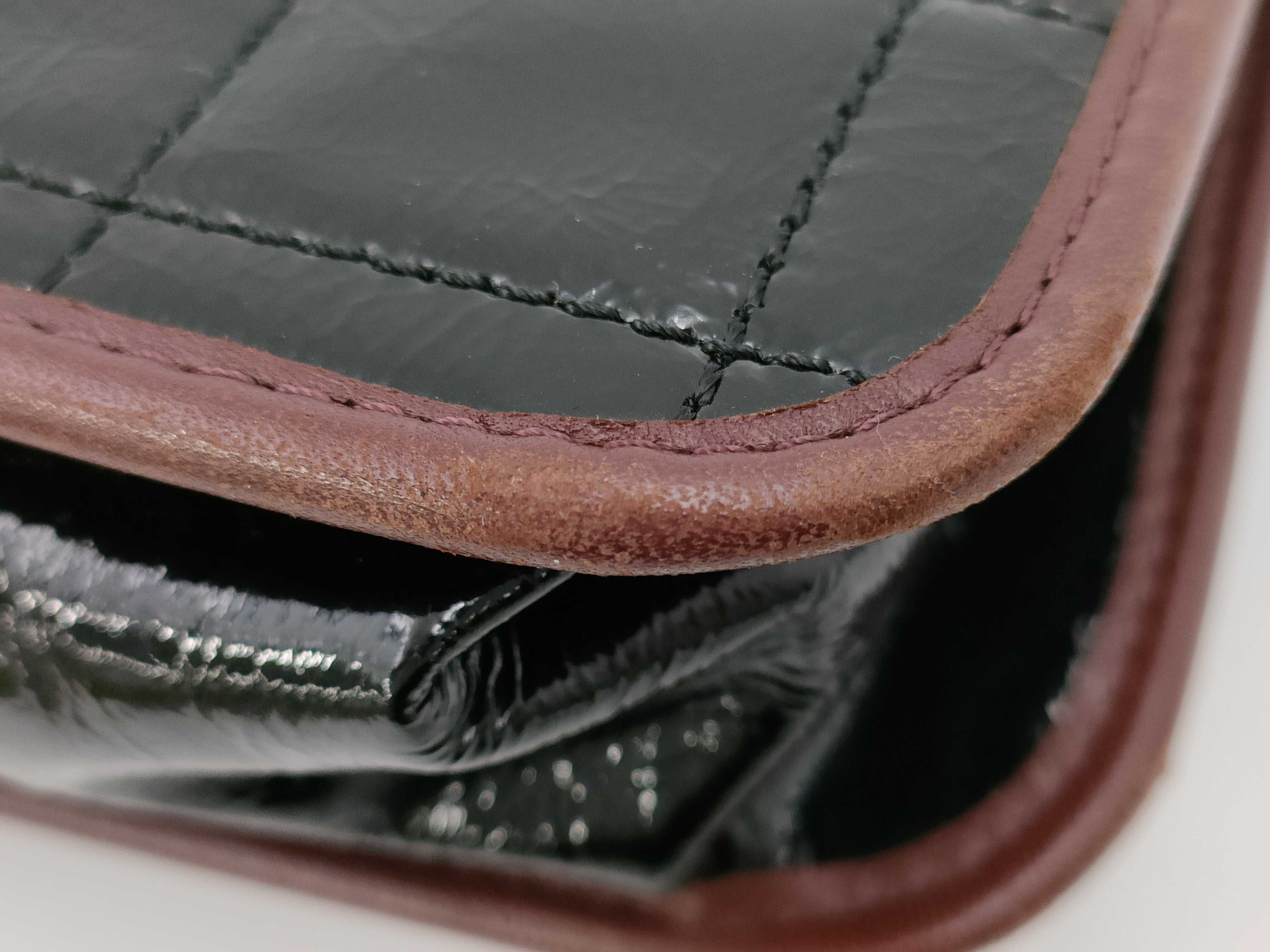 【水曜終了】(10707_0026)CHANEL チョコバー エナメル ショルダーバッグ