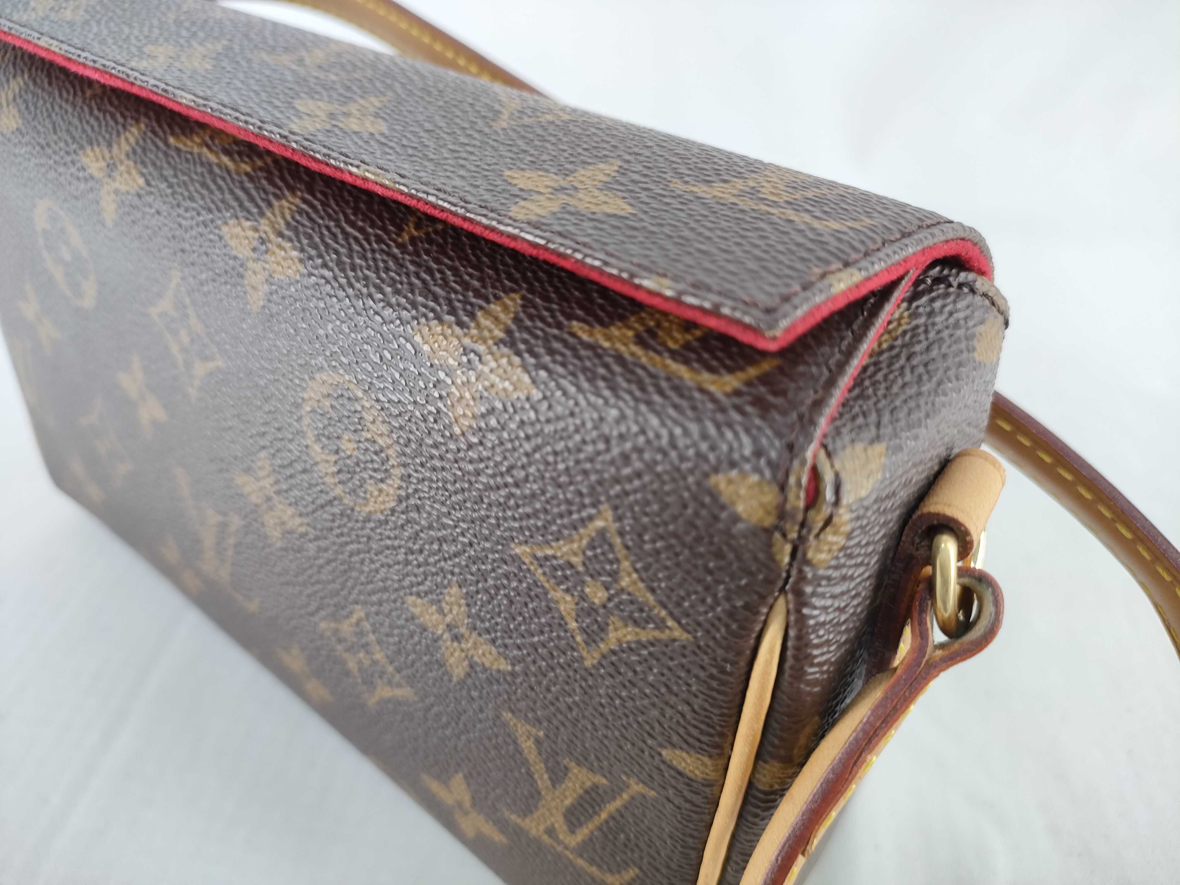 【水曜終了】(10699_0214)BOTTEGA VENETA ボッテガヴェネタ イントレチャート ショルダーバッグ