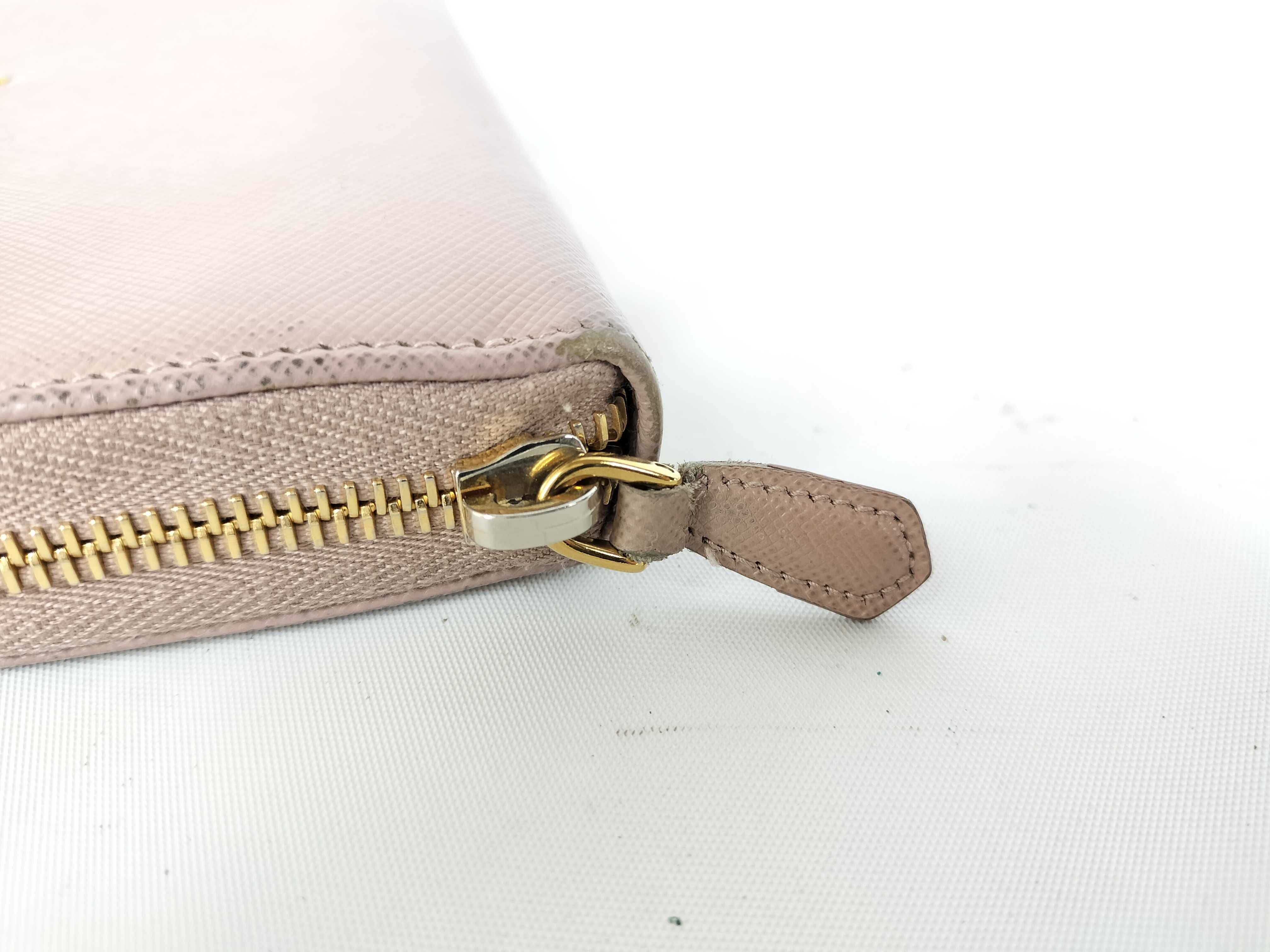 【水曜終了】(10709_0111)PRADA サフィアーノ レザー ラウンドジップ ジッピーウォレット 財布