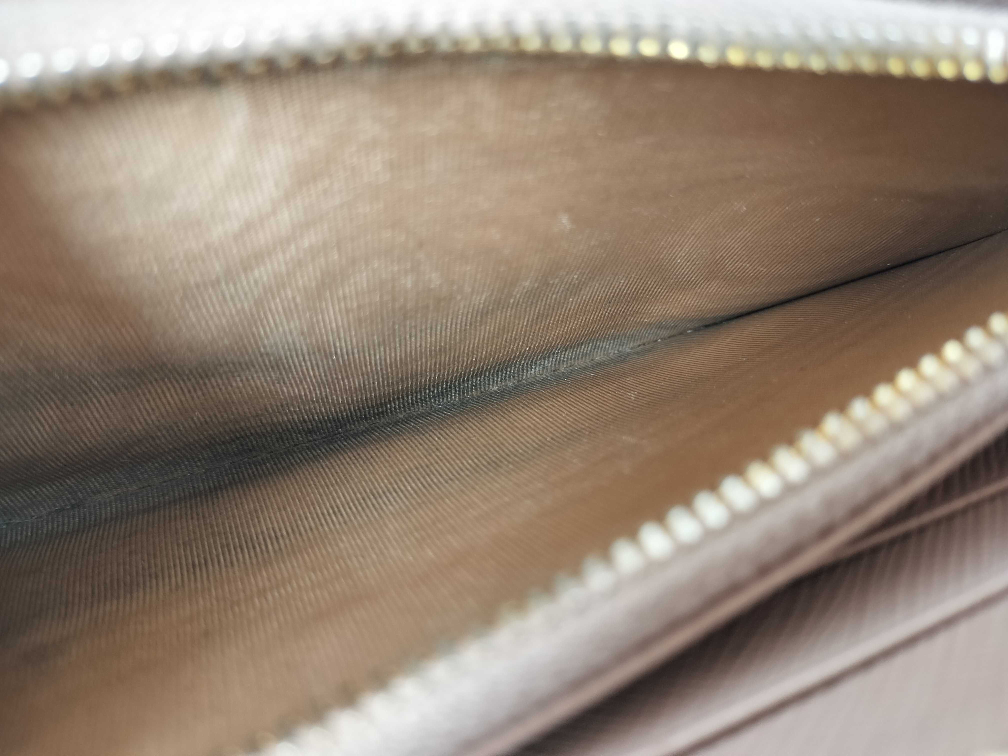 【水曜終了】(10709_0111)PRADA サフィアーノ レザー ラウンドジップ ジッピーウォレット 財布