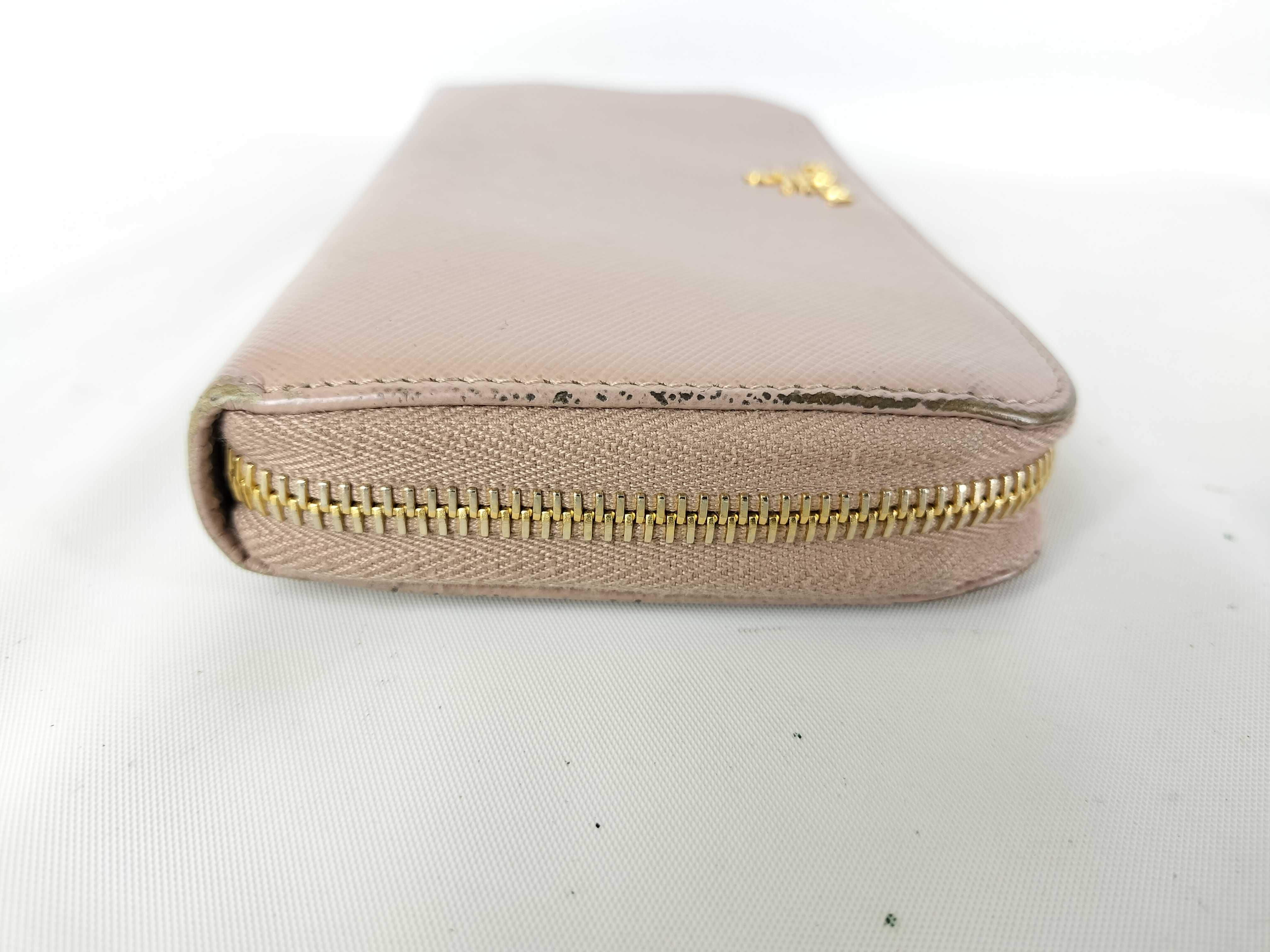 【水曜終了】(10709_0111)PRADA サフィアーノ レザー ラウンドジップ ジッピーウォレット 財布