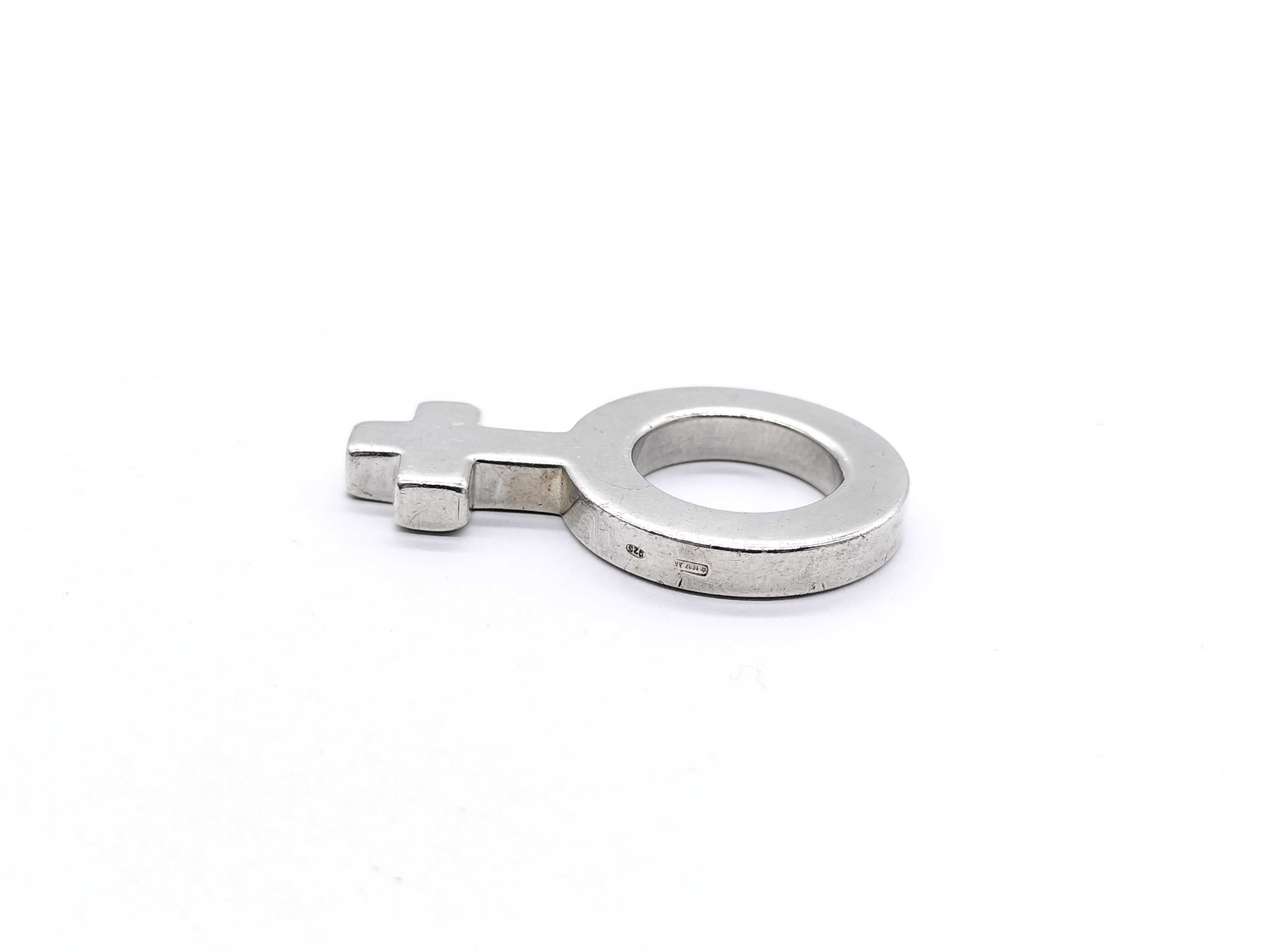 【水曜終了】(10709_0045)GUCCI 925 レディ アイコン ペンダントトップ その他小物