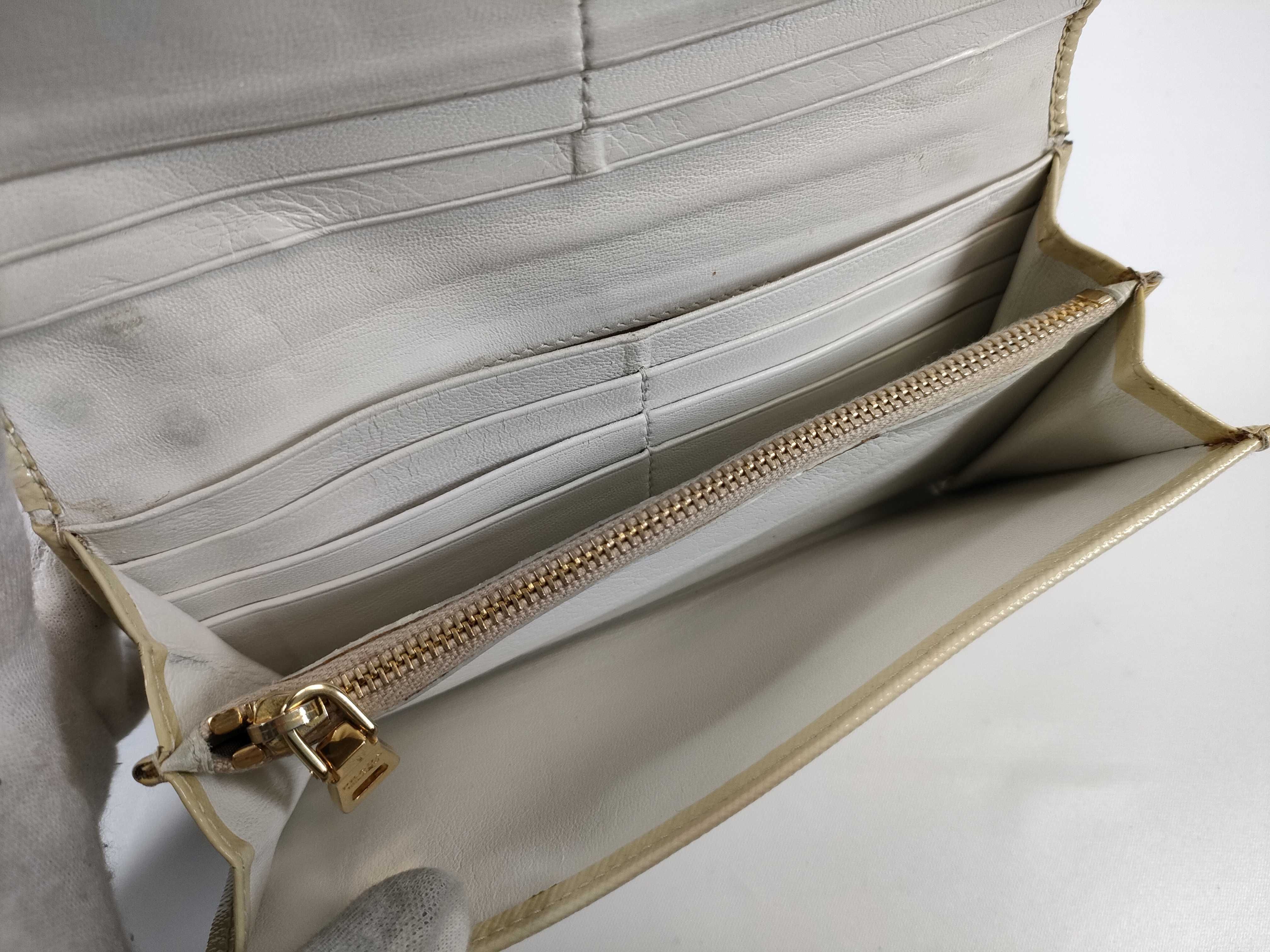 【水曜終了】(10709_0112)PRADA ビジュー長財布 財布