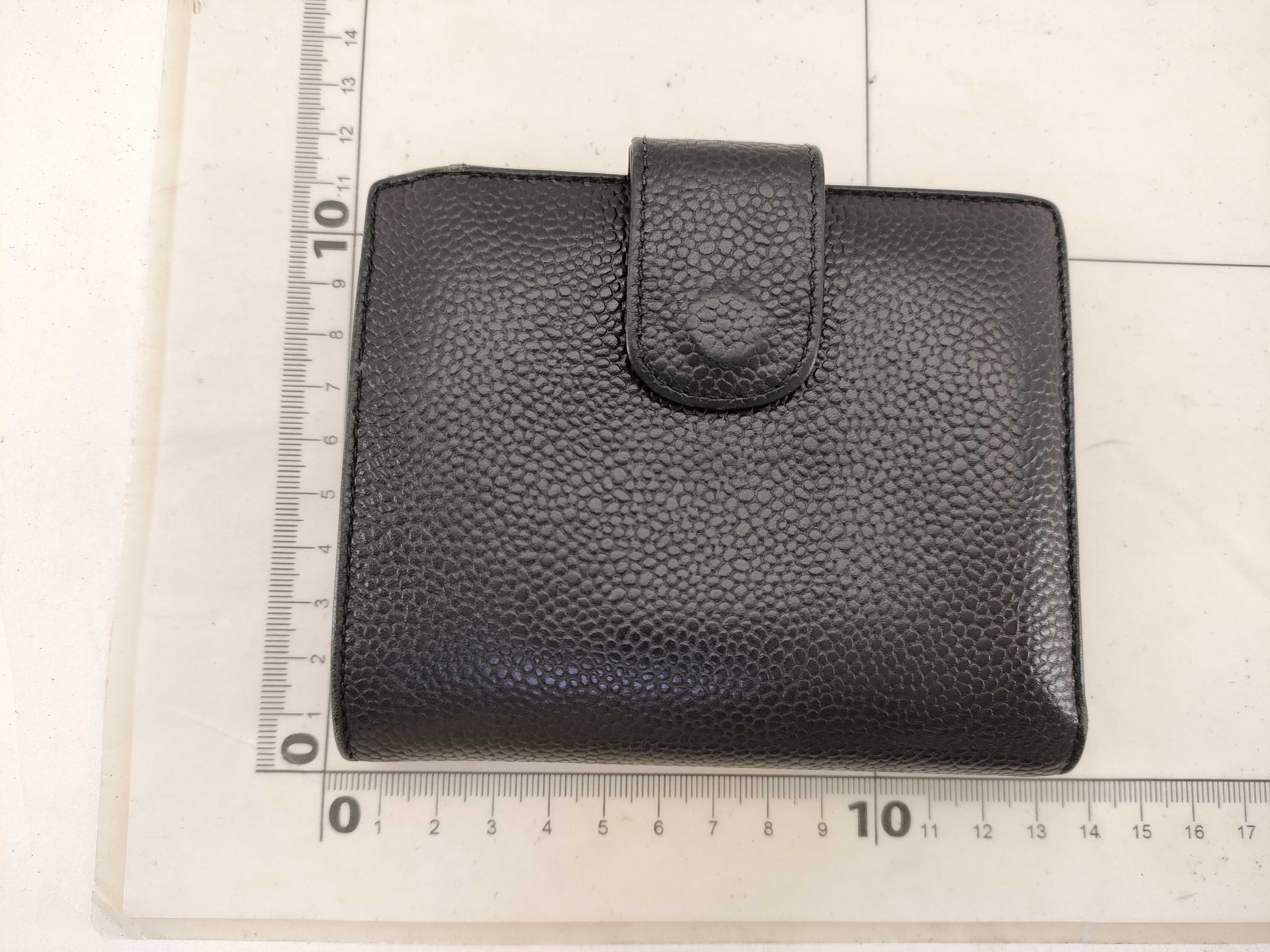 【水曜終了】(10707_0031)CHANEL キャビアスキン ココマーク Wホック 二つ折り 財布