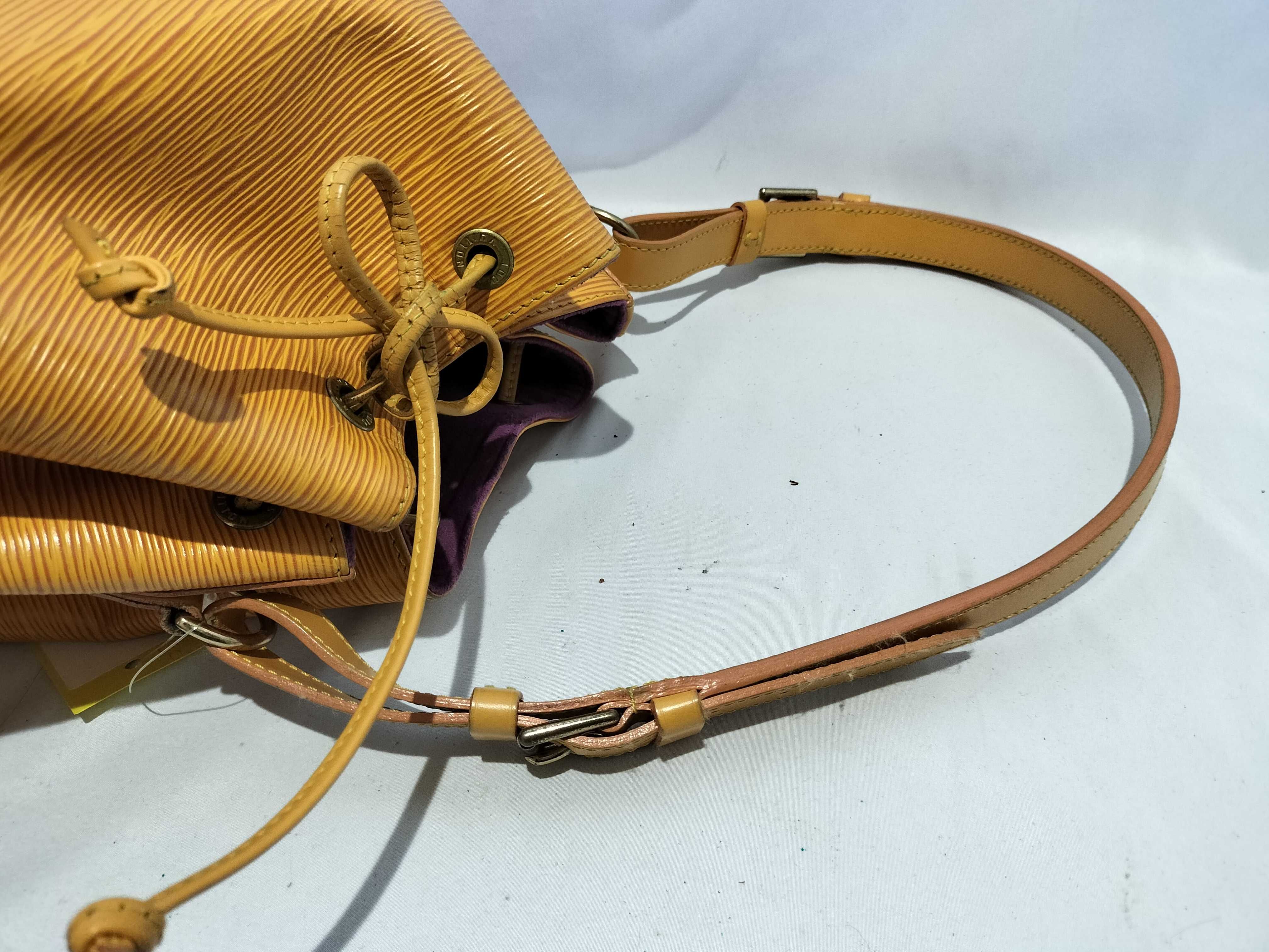 【水曜終了】(10708_0029)LOUIS VUITTON エピ プチノエ ショルダーバッグ