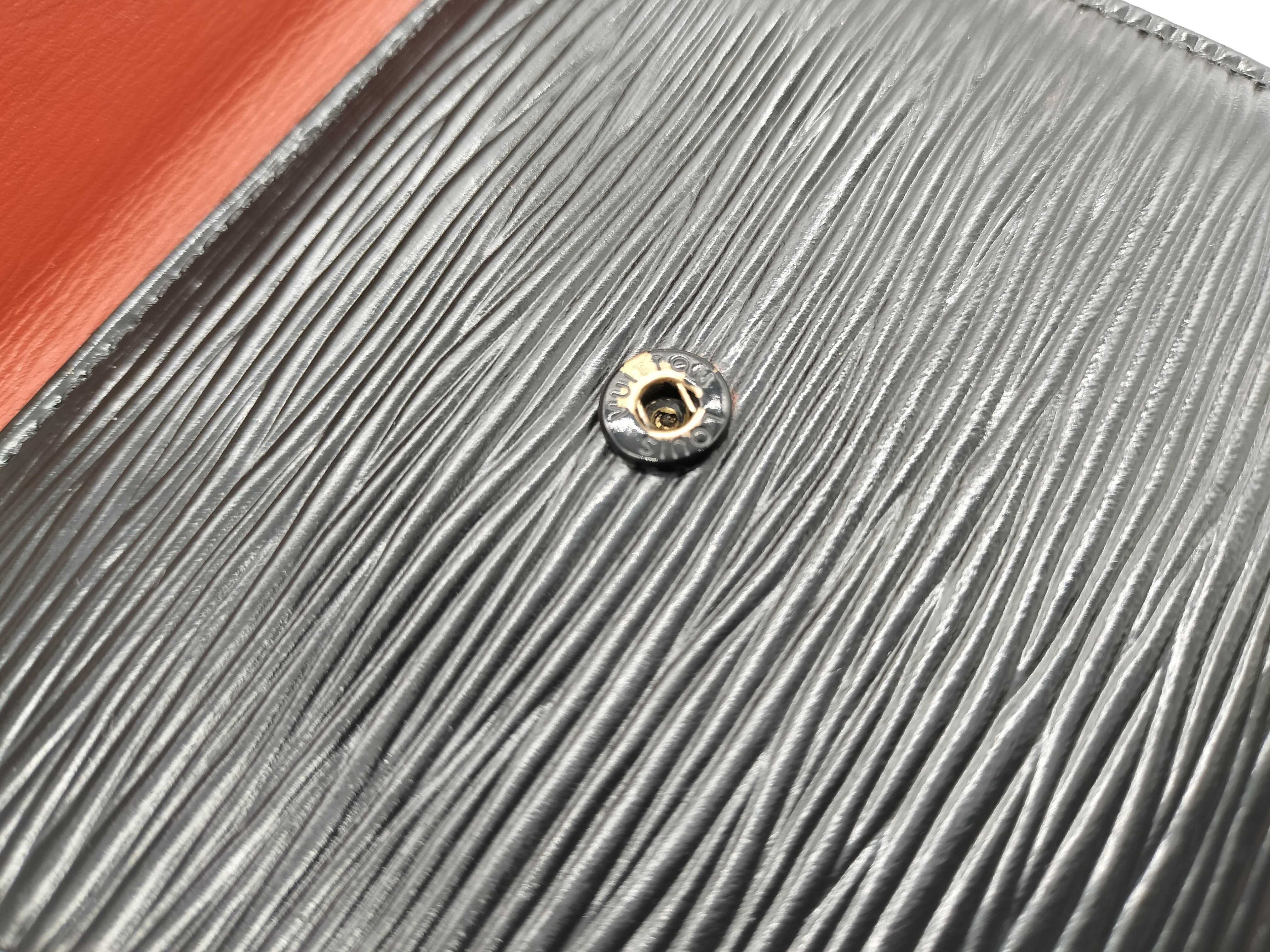 【水曜終了】(10708_0117)LOUIS VUITTON エピ 二つ折り財布 ダブルホック 財布