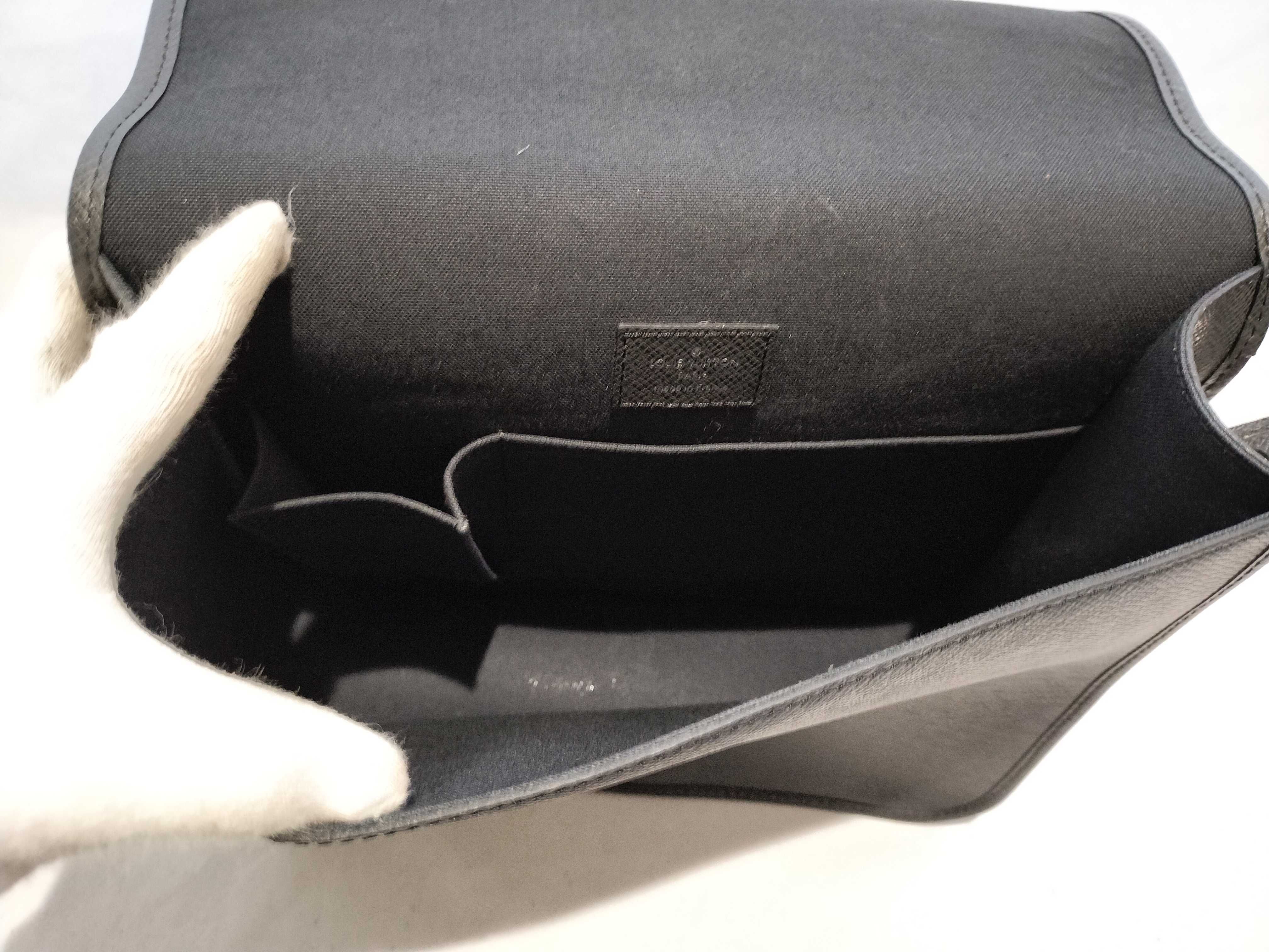 【水曜終了】(10697_0045)LOUIS VUITTON タイガ アンドレ ショルダーバッグ