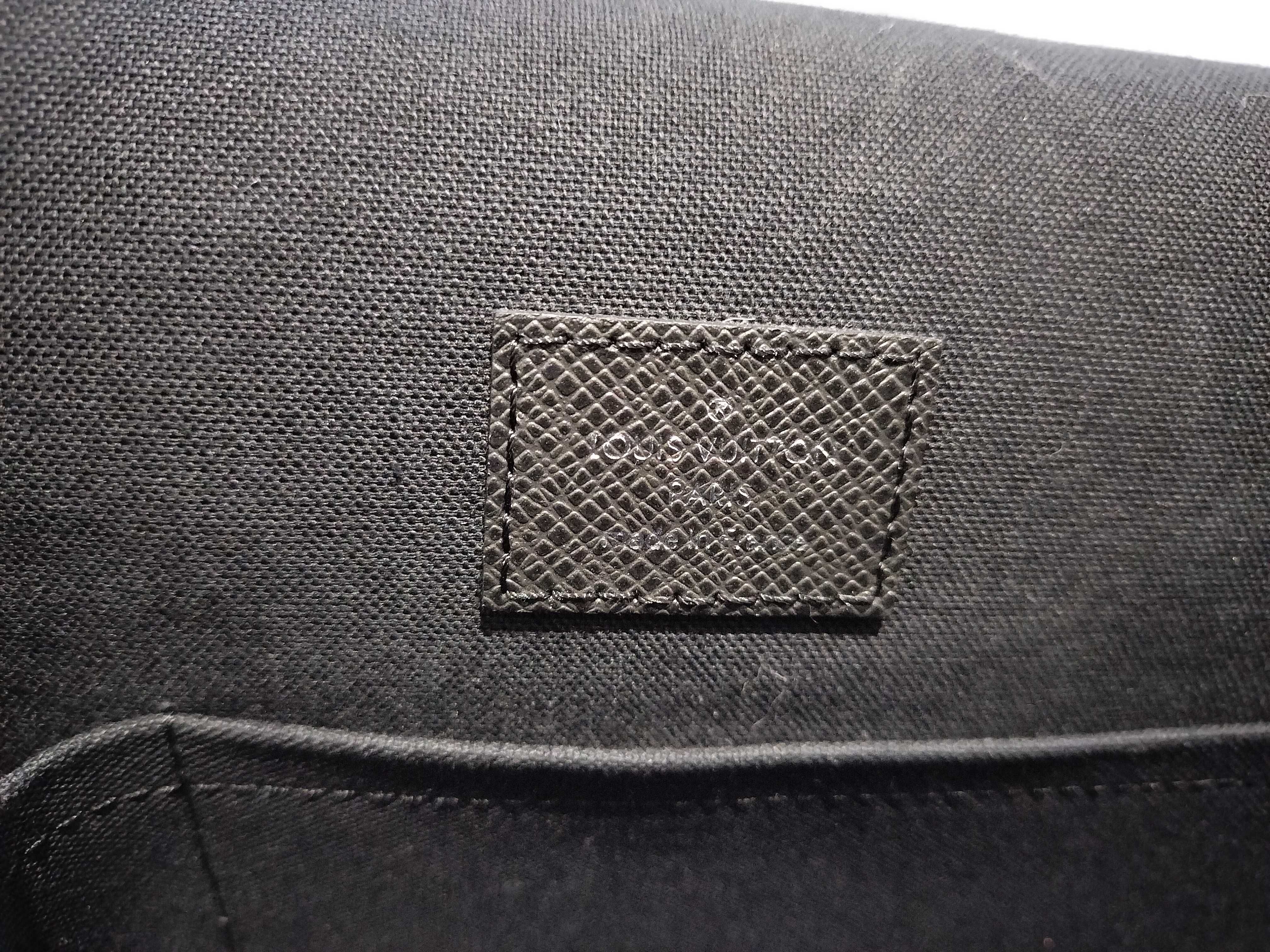 【水曜終了】(10697_0045)LOUIS VUITTON タイガ アンドレ ショルダーバッグ