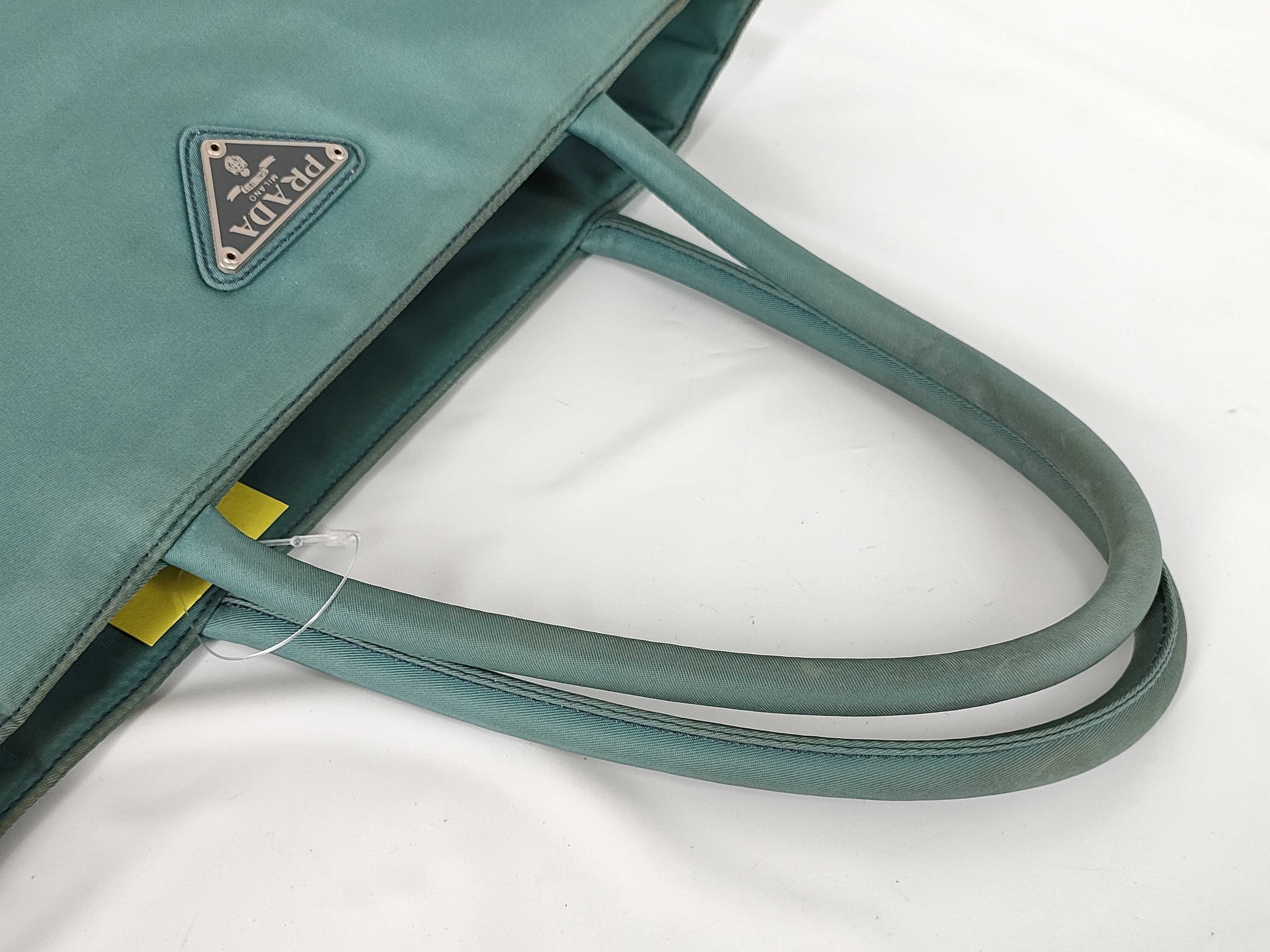 【水曜終了】(10709_0120)PRADA ナイロン トートバッグ 三角ロゴ 水色 ナイロン トートバッグ