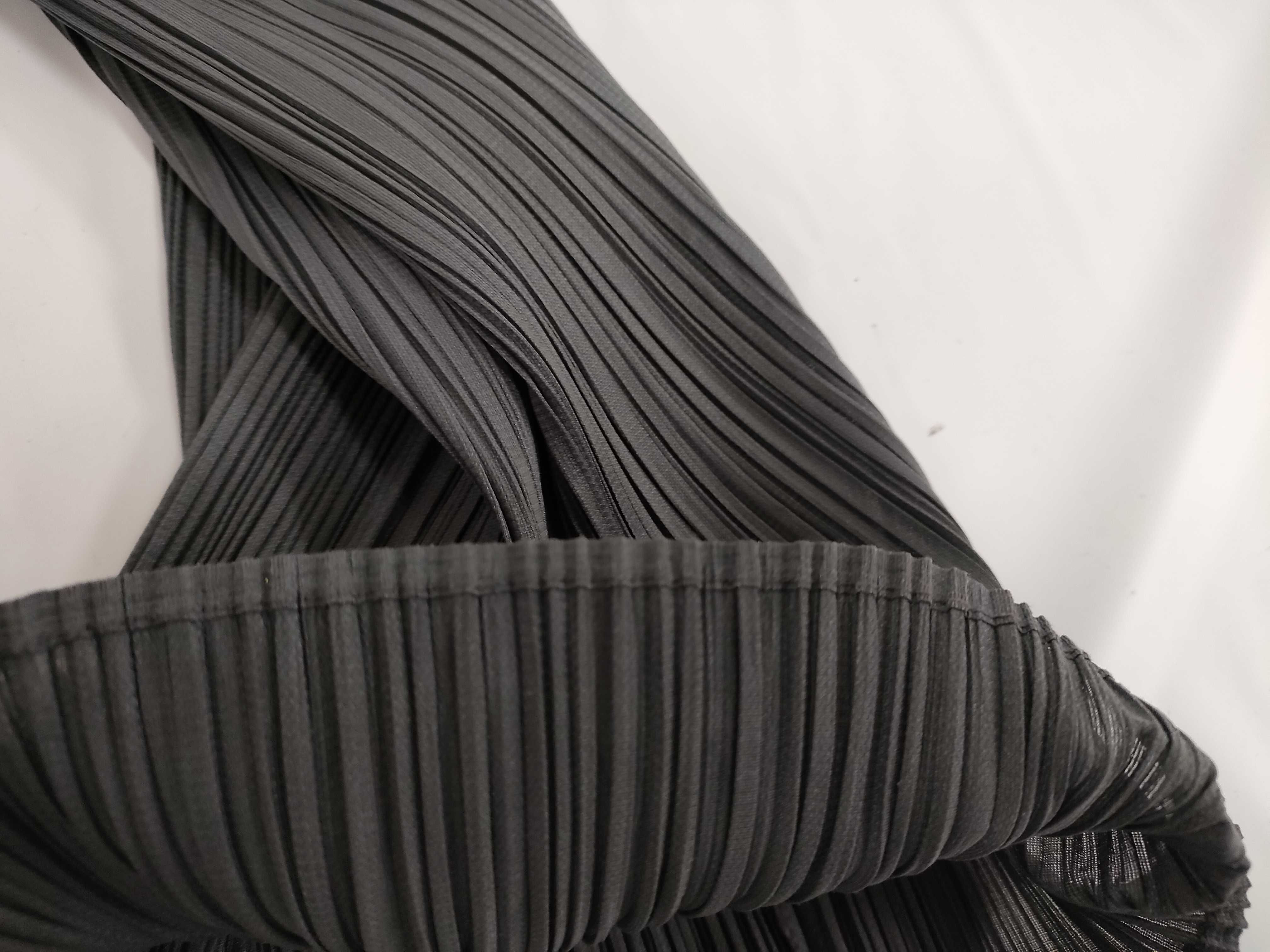 日曜終了(10743_0013)▼ISSEY MIYAKE プリーツプリーズ パンツ2点