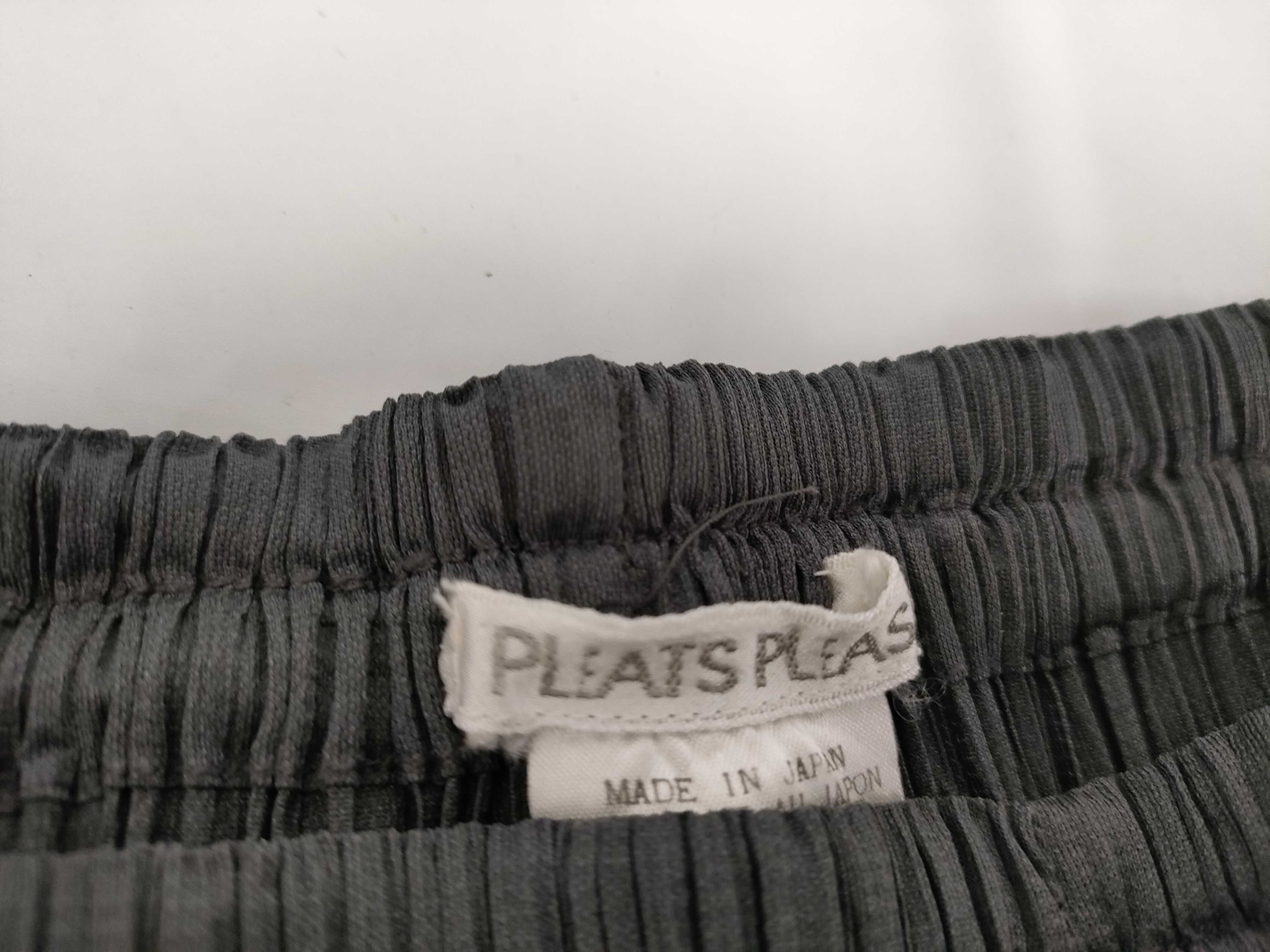 日曜終了(10743_0013)▼ISSEY MIYAKE プリーツプリーズ パンツ2点