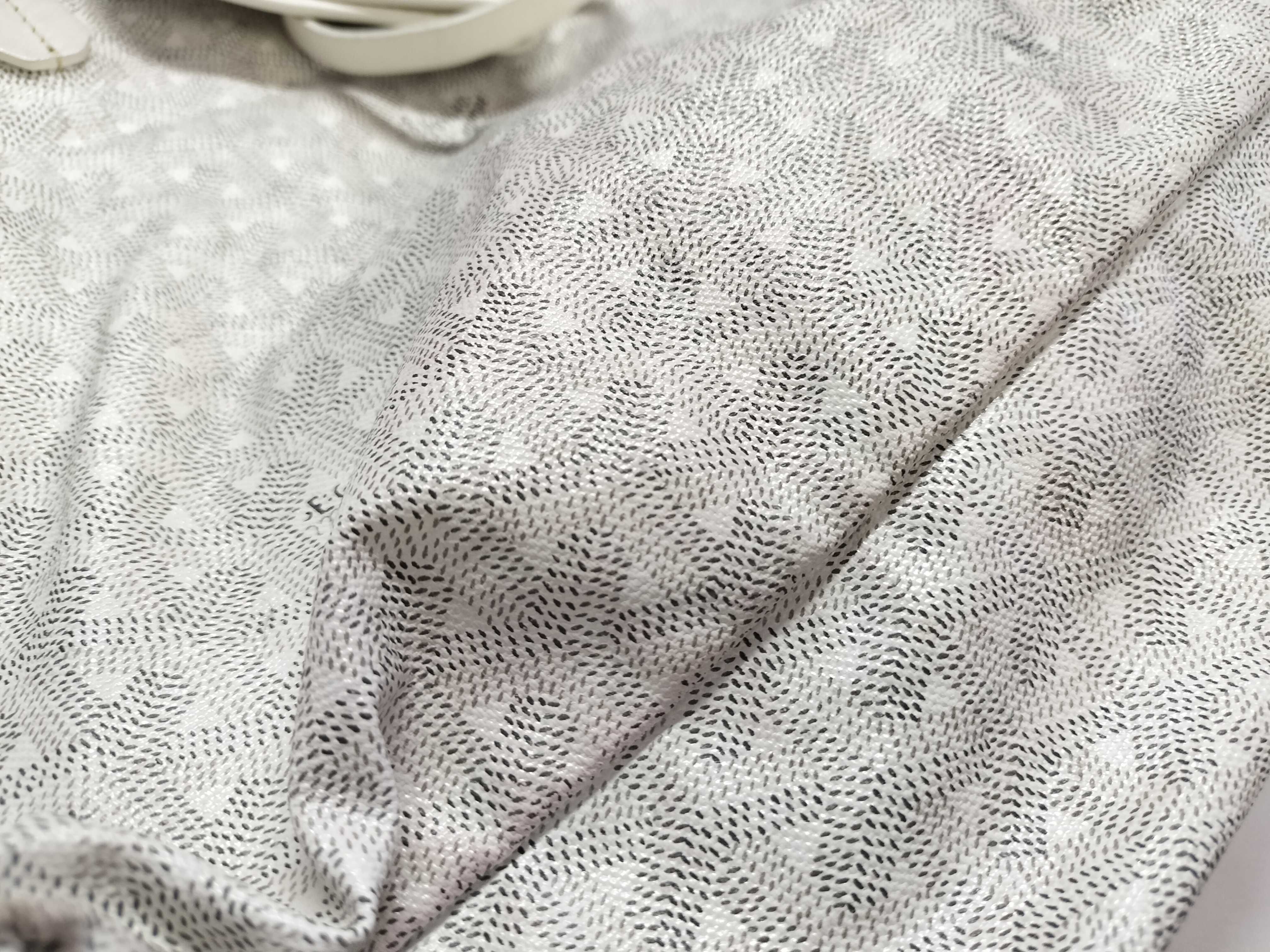 【水曜終了】(10827_0003)GUCCI GGキャンバス 07198 ポーチ