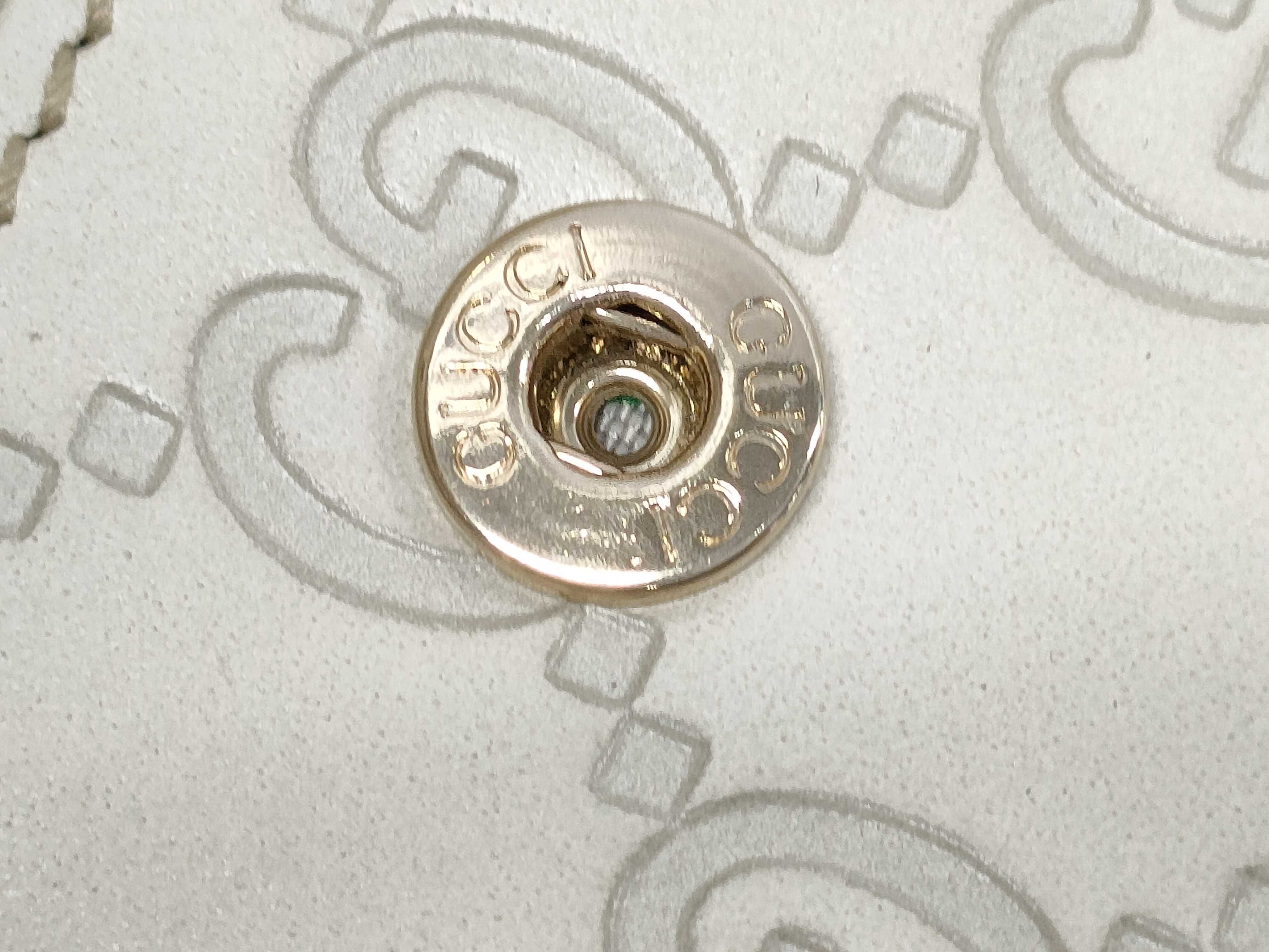 【水曜終了】(10827_0072)GUCCI シマ 112715・2149 財布