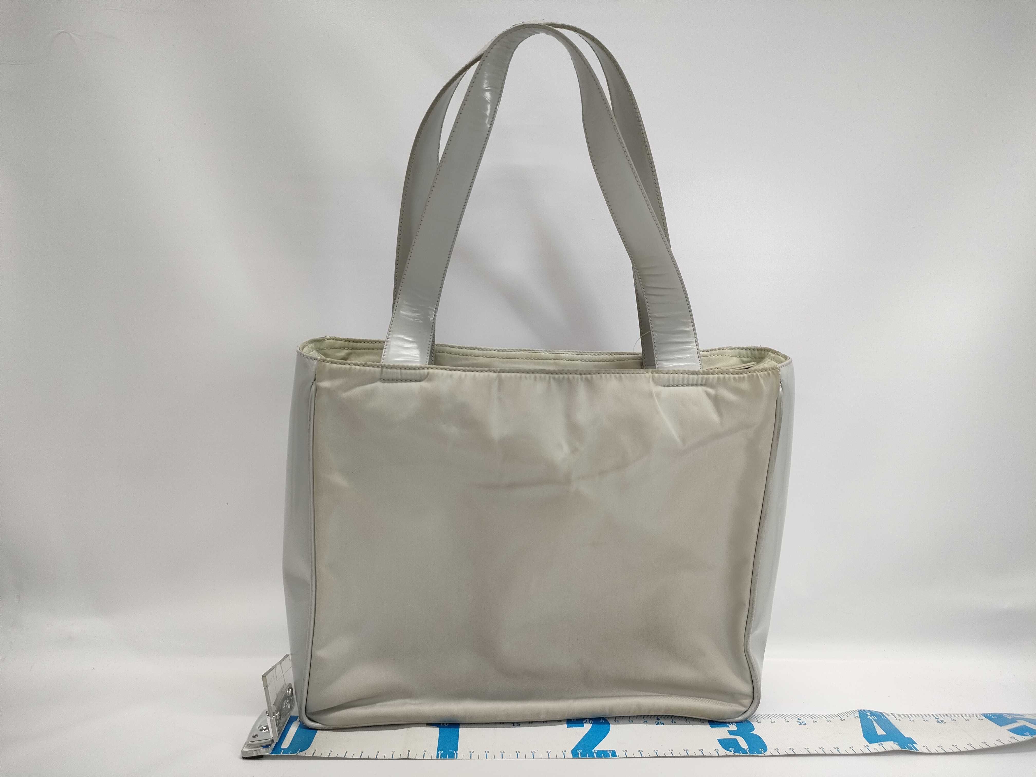 【水曜終了】(10827_0085)PRADA ナイロン 三角プレートトートバッグ トートバッグ