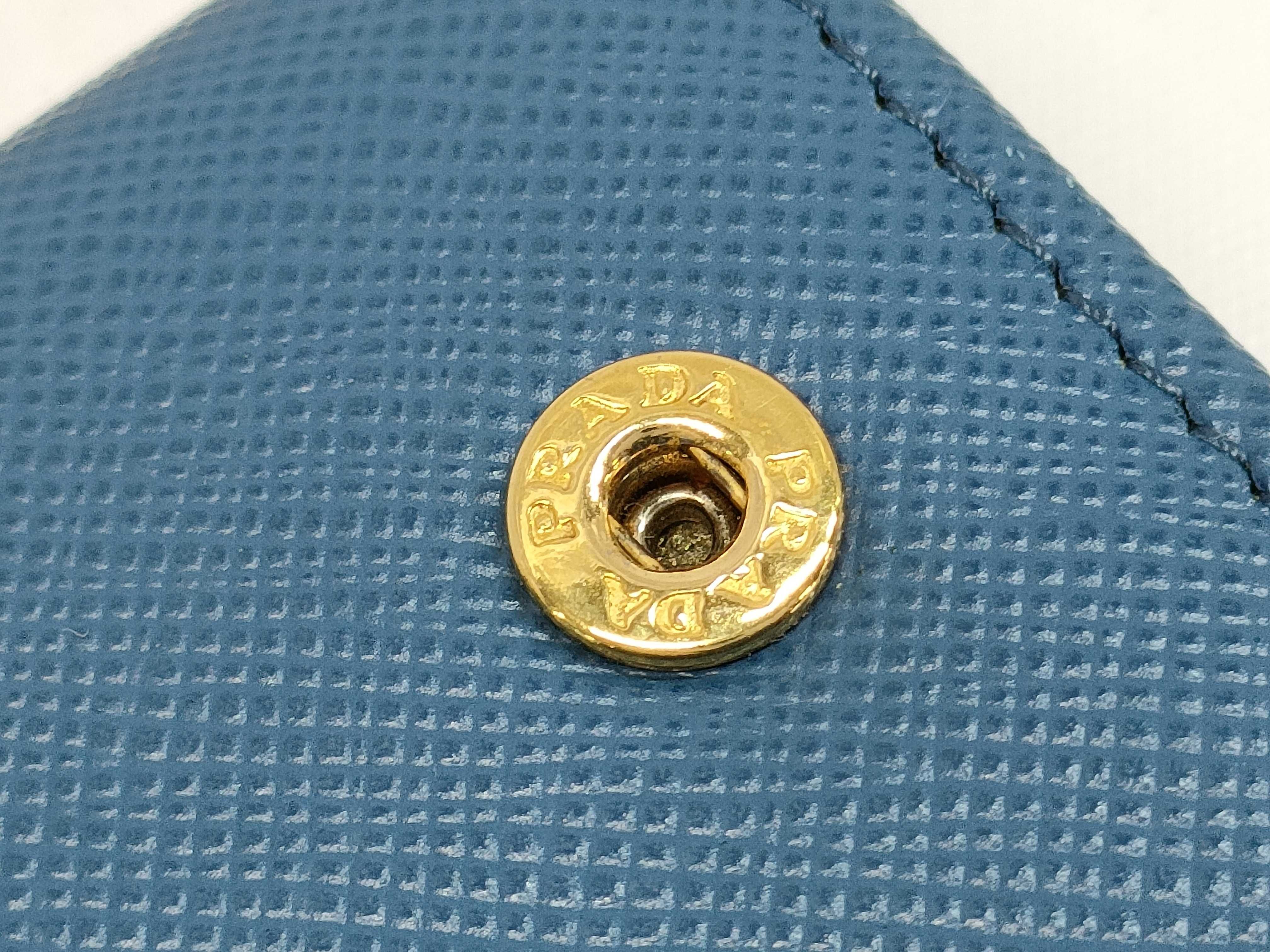 【水曜終了】(10827_0081)PRADA サフィアーノ チェーンウォレット 財布