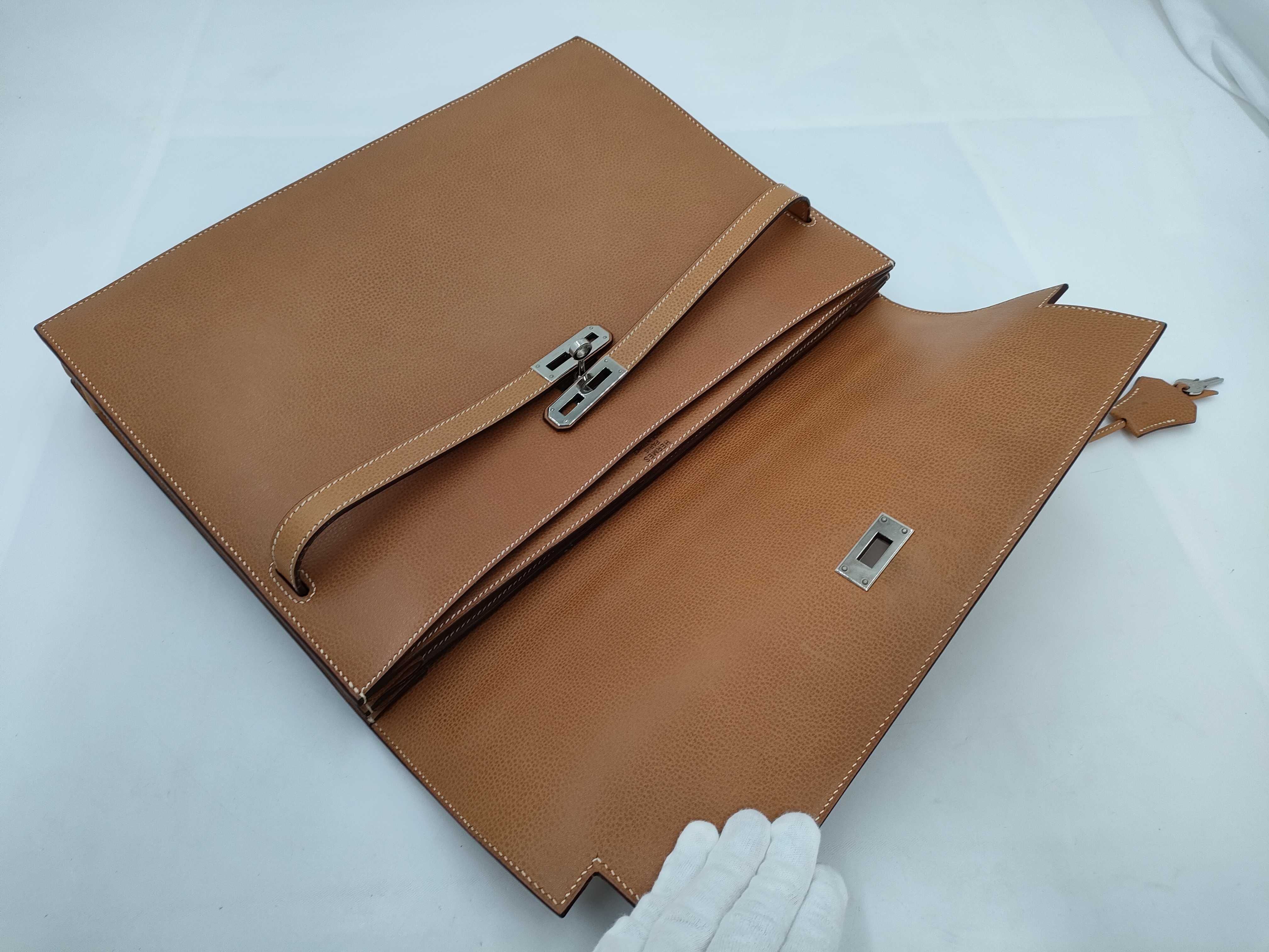 【水曜終了】(10813_0135)HERMES ケリーデペッシュ ベージュ系 シルバー金具 【刻印】□H ビジネスバッグ