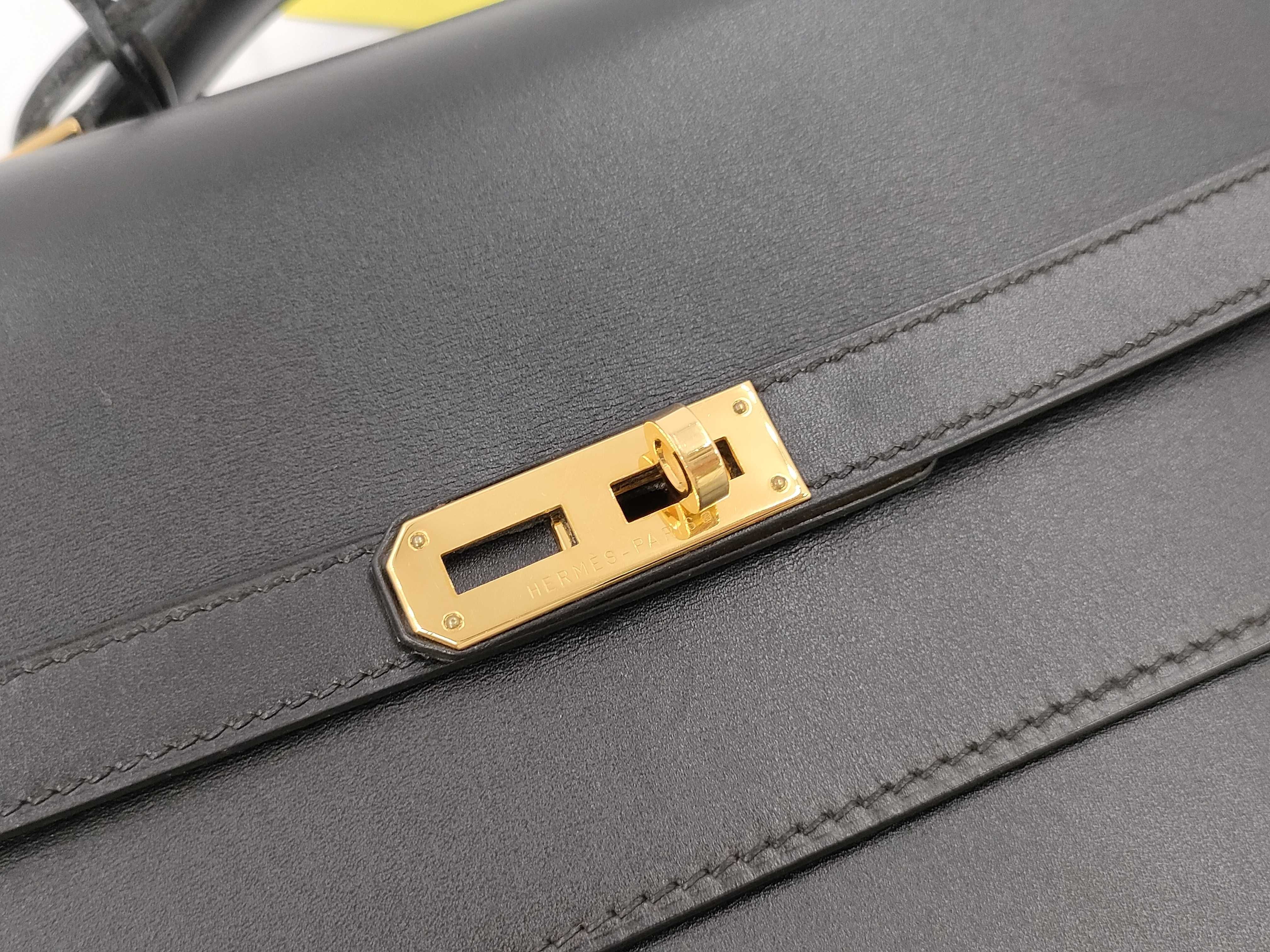 【水曜終了】(10813_0136)HERMES ケリーデペッシュ 黒系 ゴールド金具 【刻印】□G ビジネスバッグ