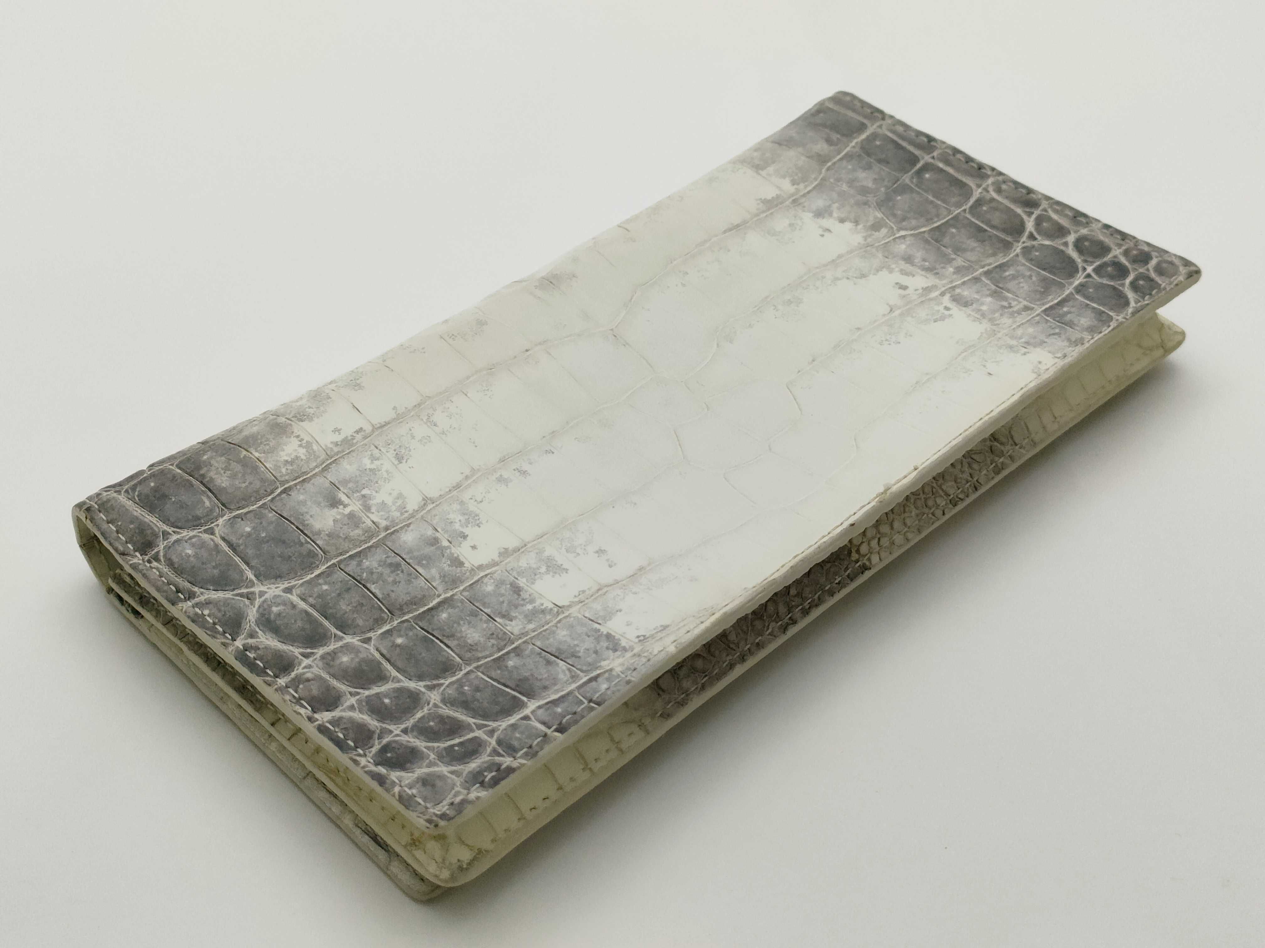 (10931_0815)▼ヒマラヤ クロコ 長財布