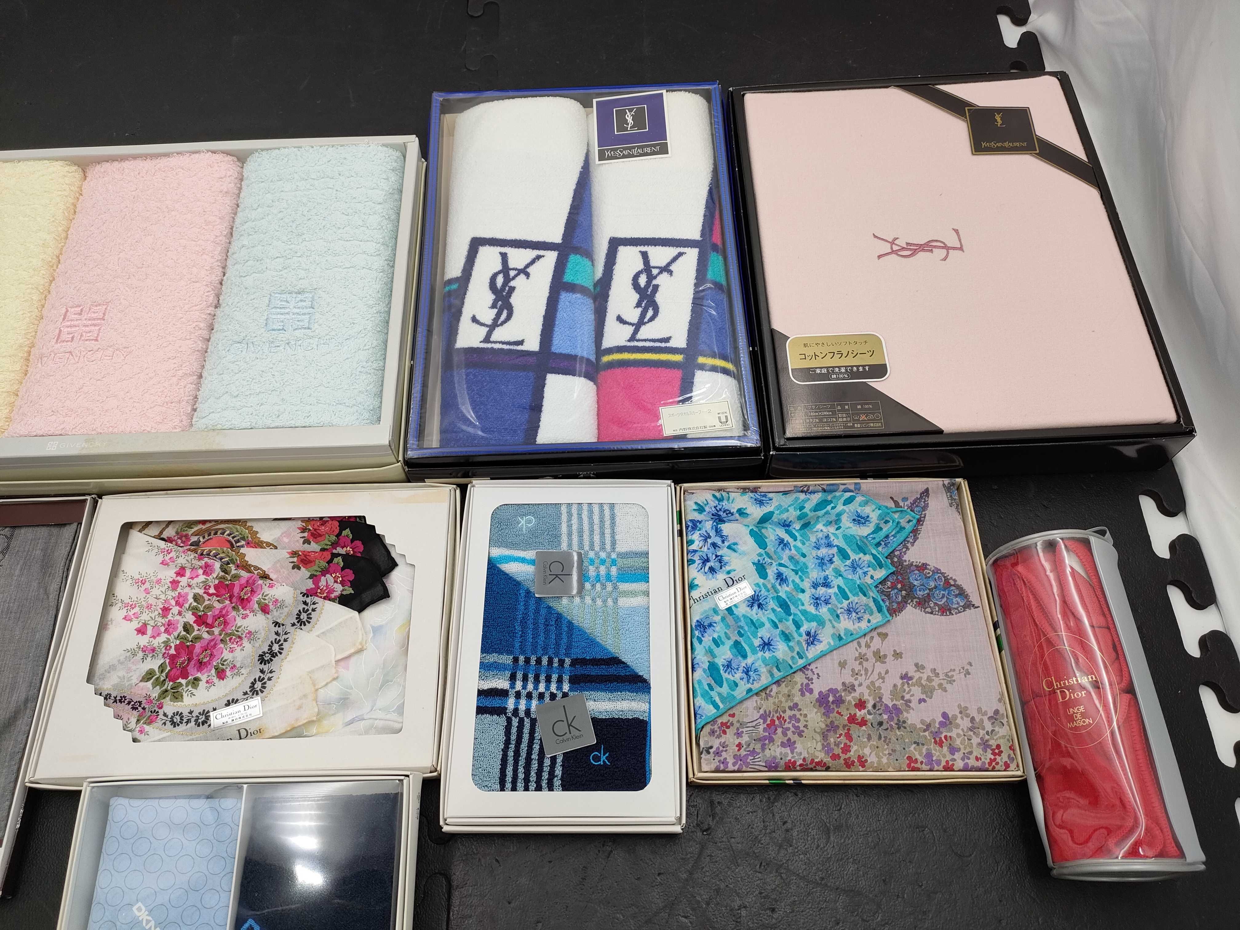 (10931_1028)▼Dior ブランドギフト/ディオールハンカチ等